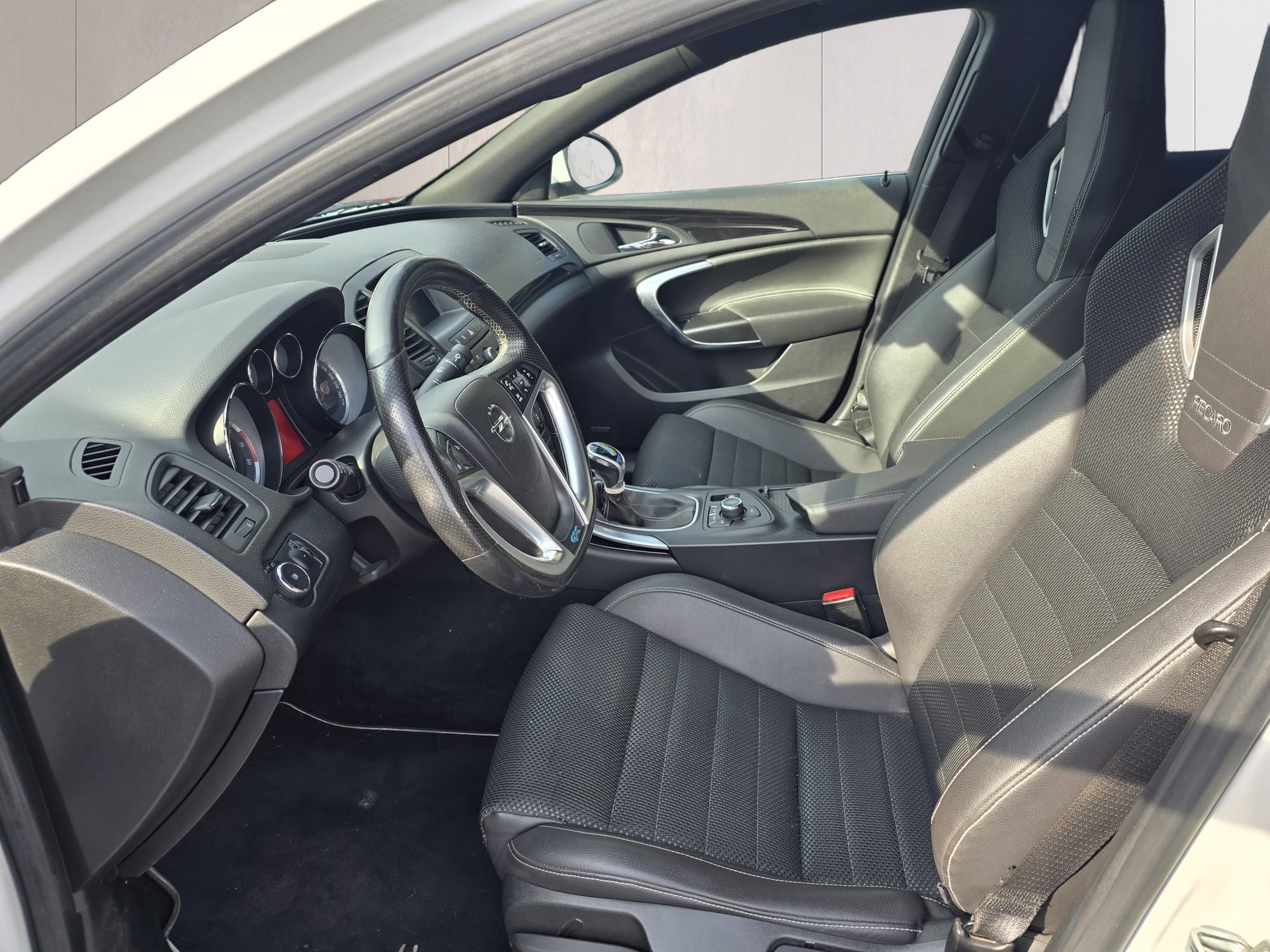 OPEL Insignia 2.8 Turbo OPC 4WD-image-15