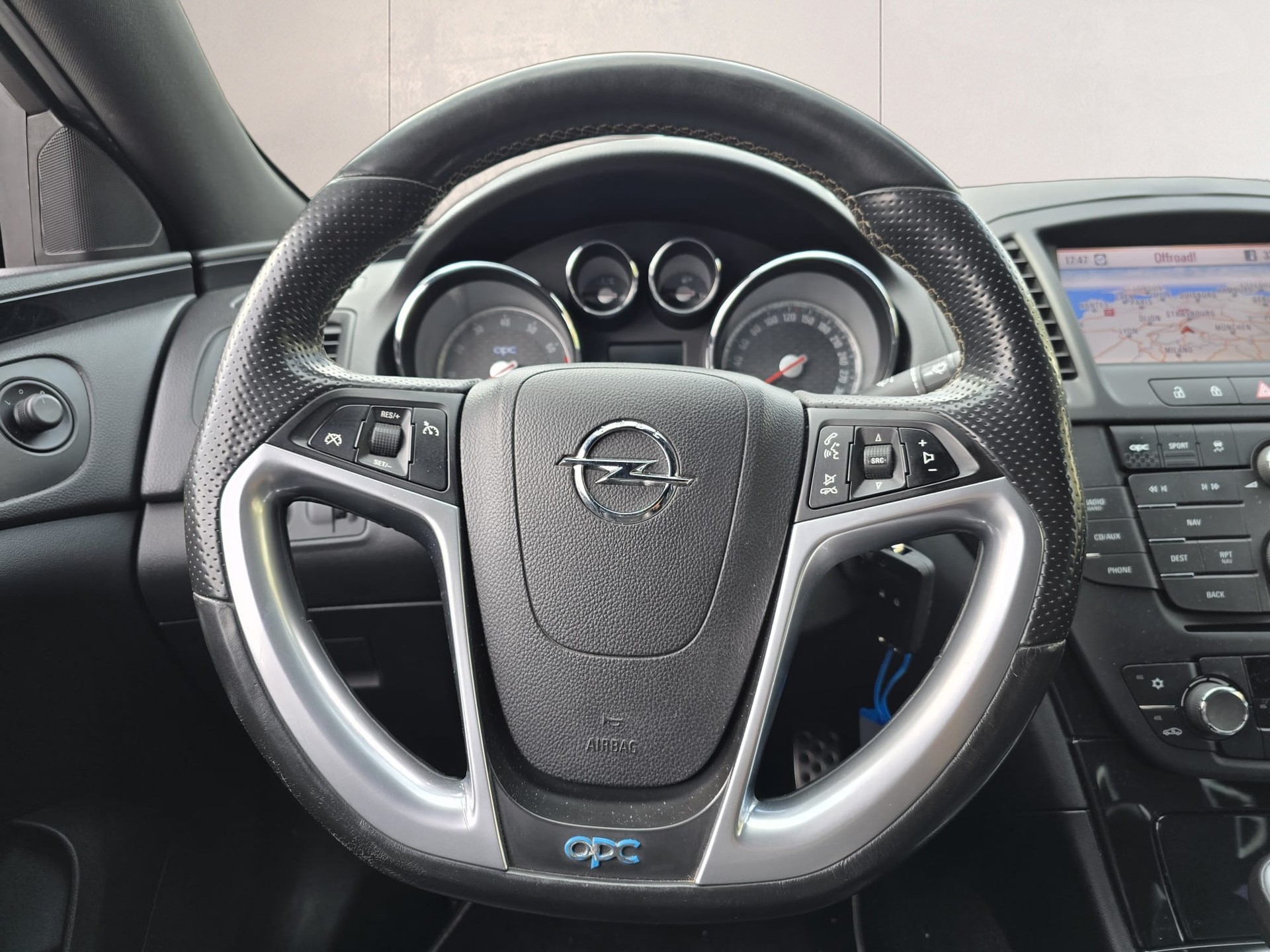 OPEL Insignia 2.8 Turbo OPC 4WD-image-9