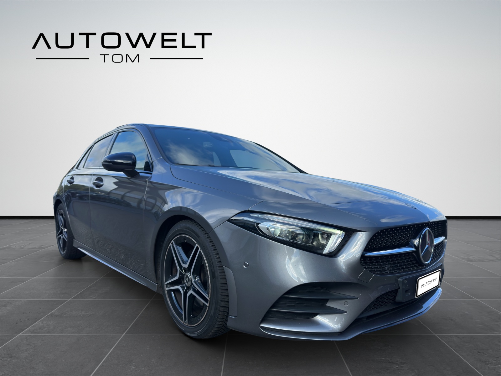 MERCEDES-BENZ A 220 AMG Line 7G-DCT-image-6