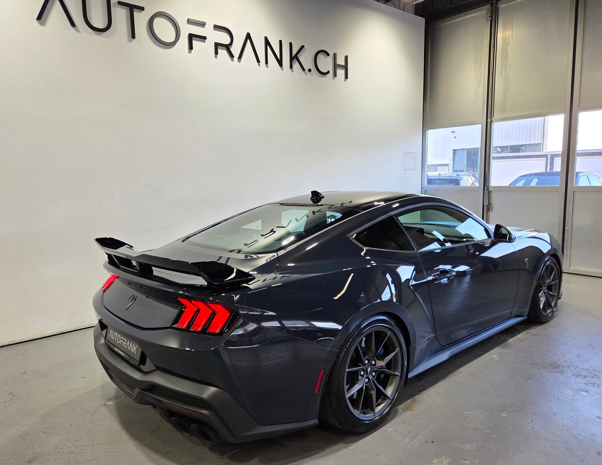 FORD Mustang Coupé 5.0 V8 Dark Horse-image-9