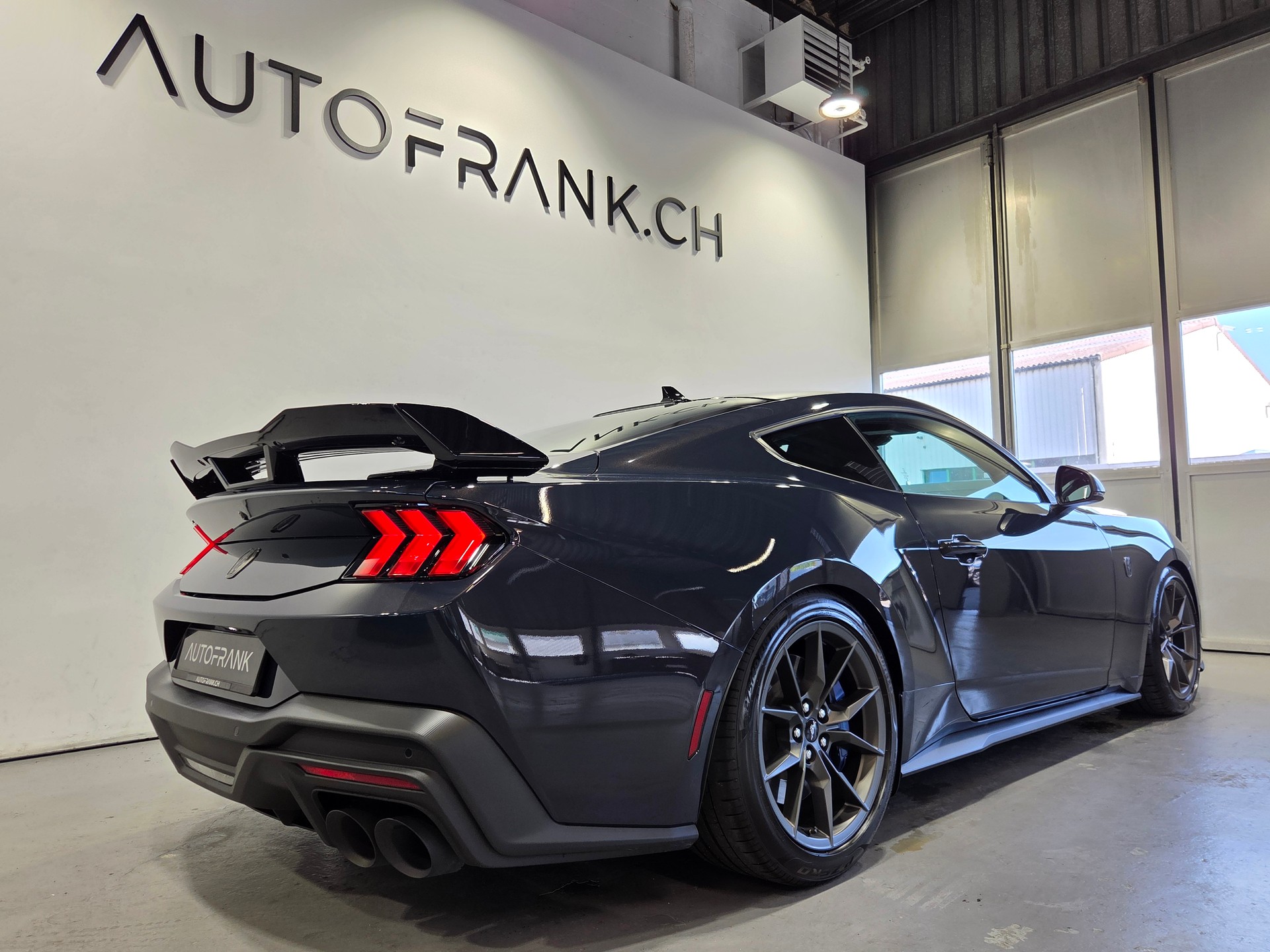 FORD Mustang Coupé 5.0 V8 Dark Horse-image-10