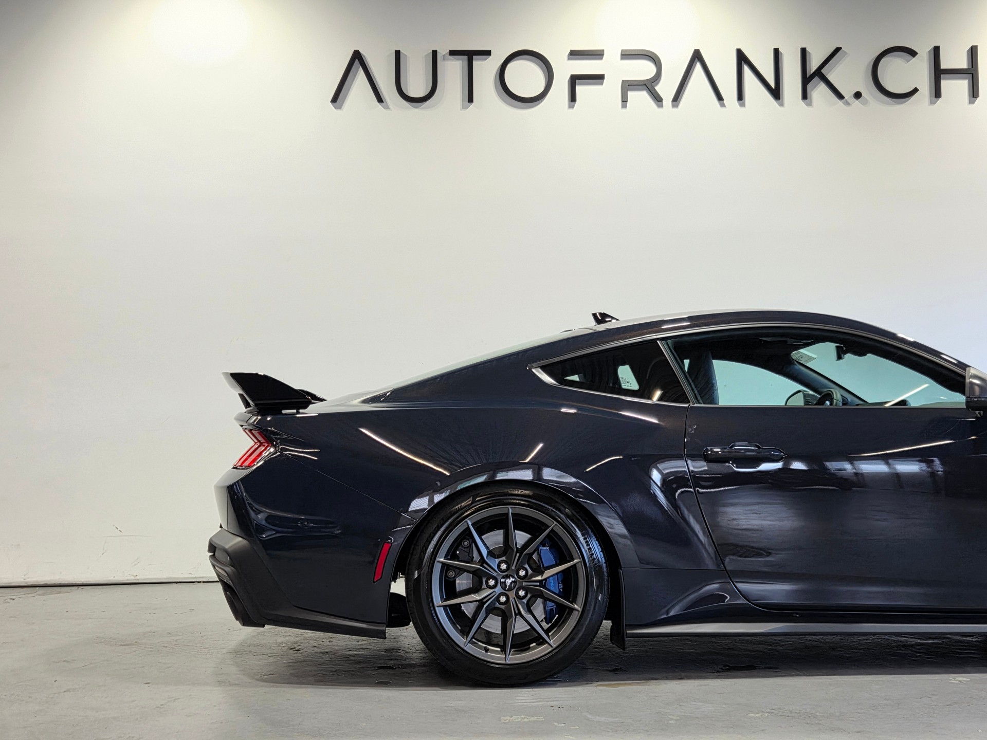 FORD Mustang Coupé 5.0 V8 Dark Horse-image-7