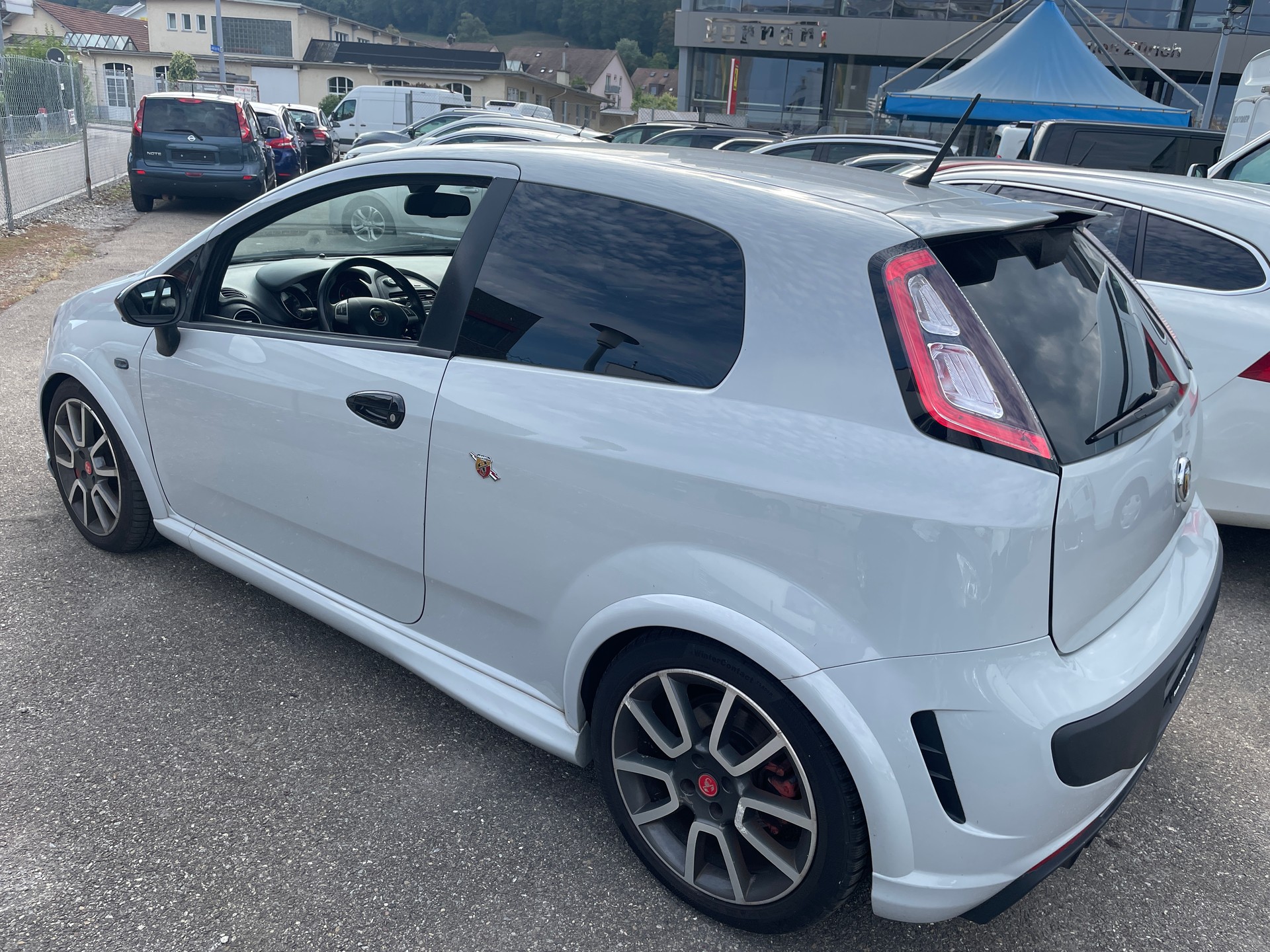 FIAT Punto 1.4 16V Turbo Abarth Supersport-image-4
