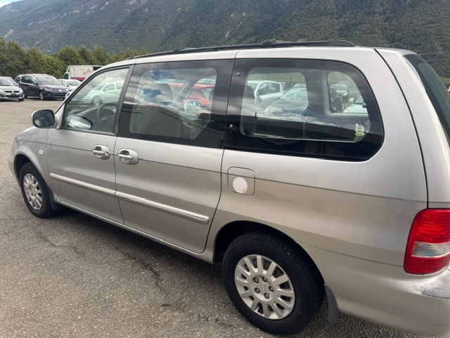 KIA Carnival 2.9 CRDi Family-image-7