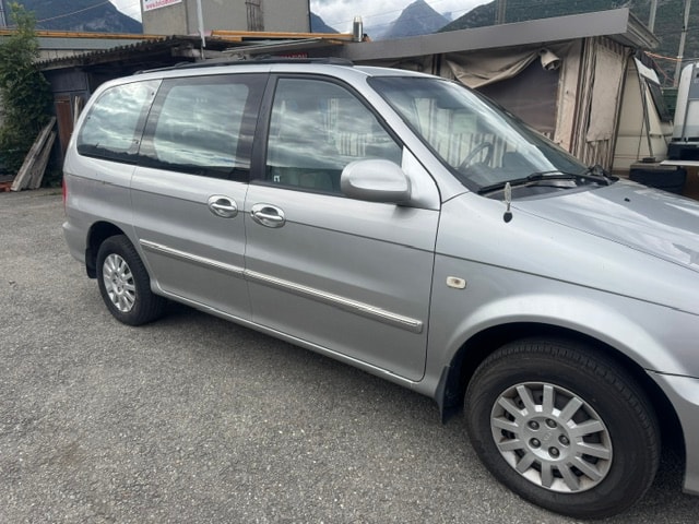 KIA Carnival 2.9 CRDi Family-image-9