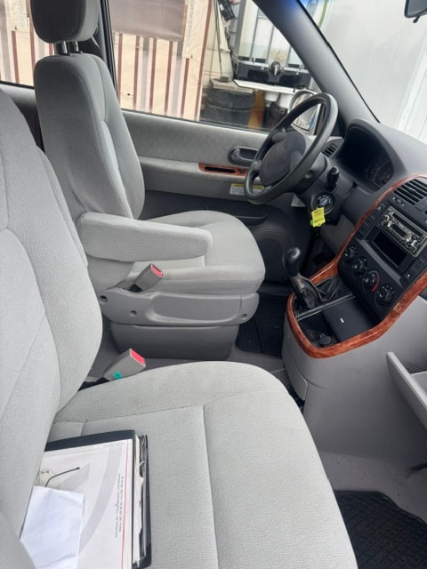 KIA Carnival 2.9 CRDi Family-image-2