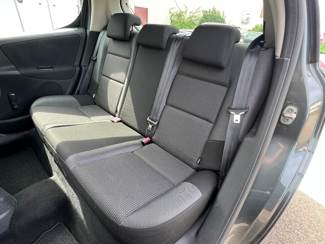 PEUGEOT 207 1.4 16V Allure-image-8