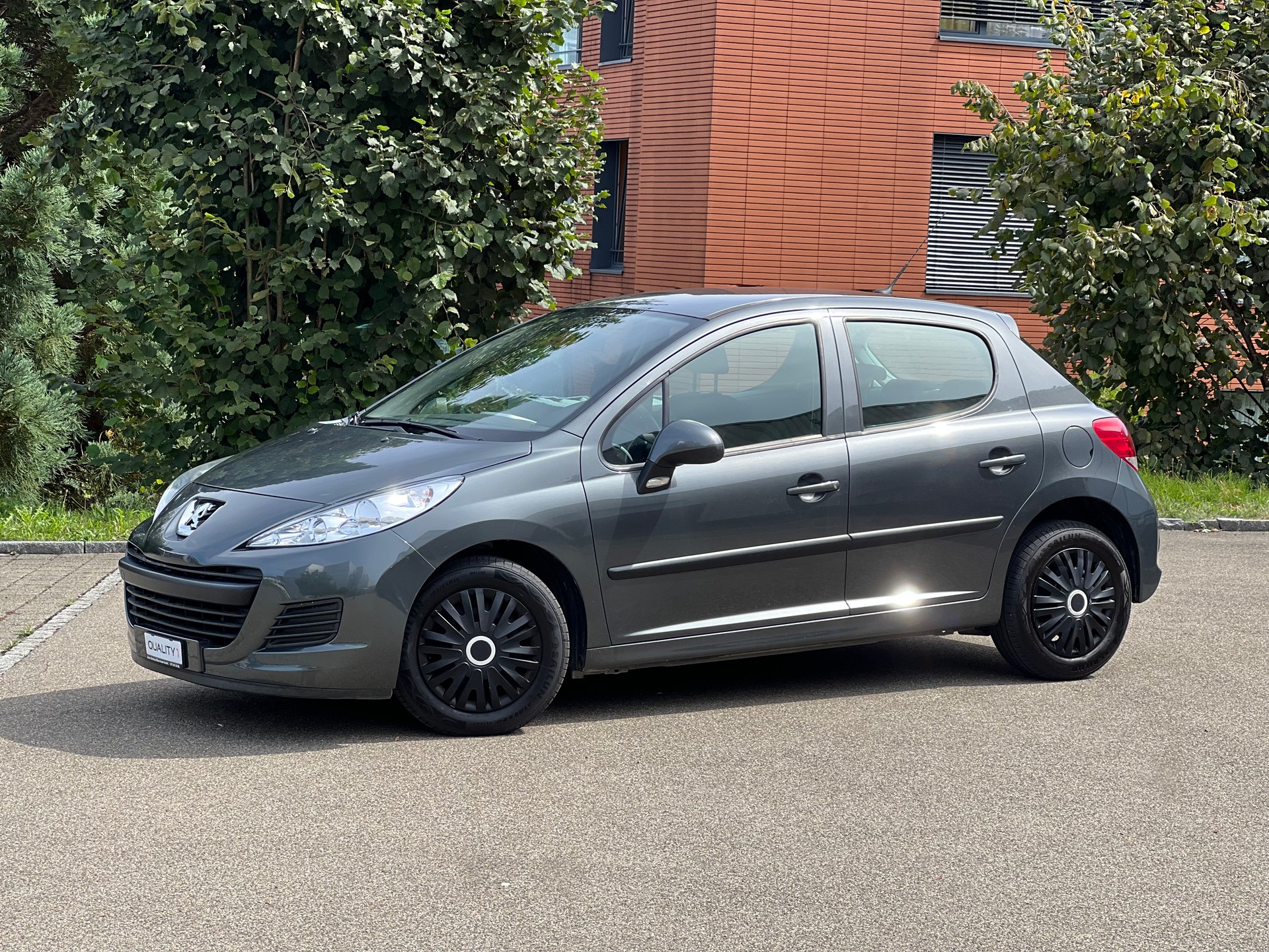PEUGEOT 207 1.4 16V Allure-image-0