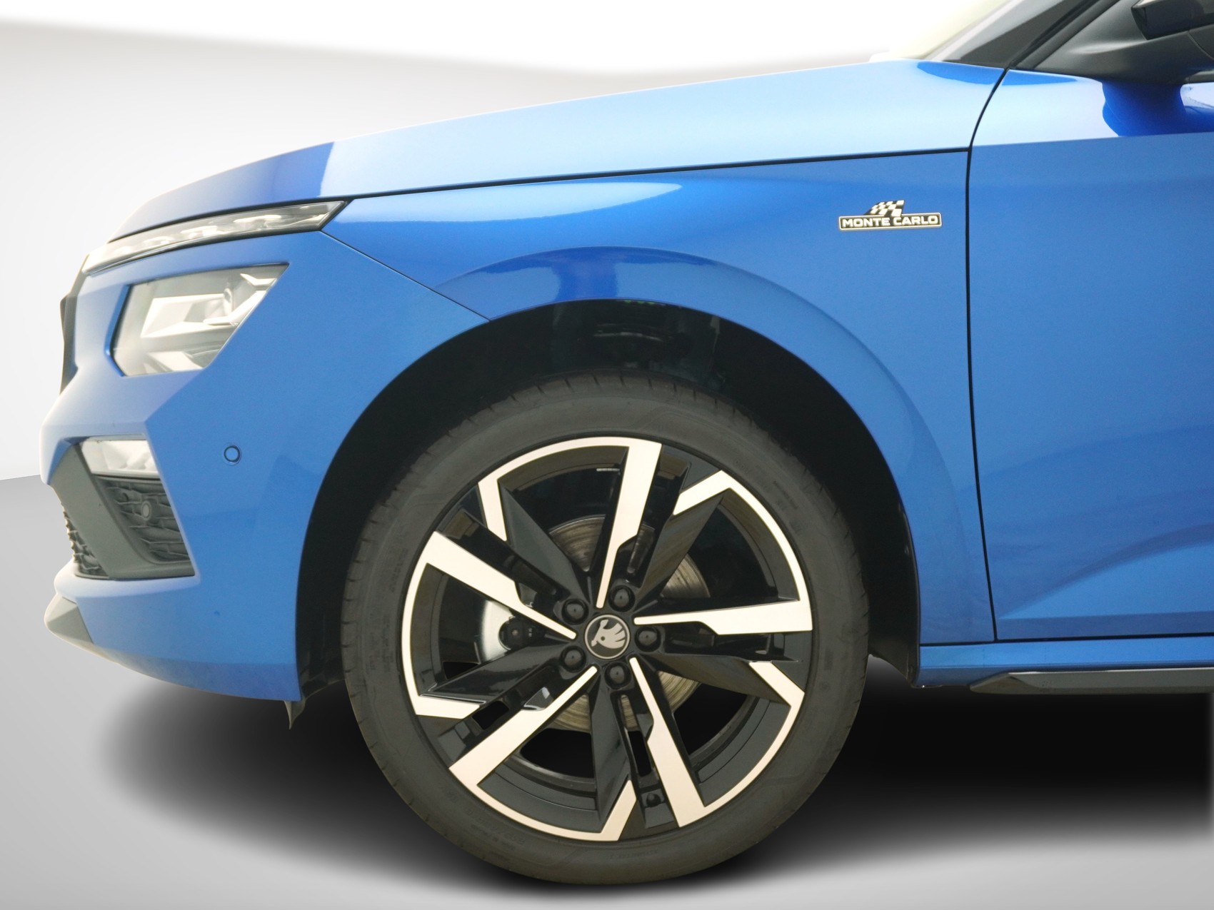 SKODA Kamiq 1.5 TSI Monte Carlo-image-9