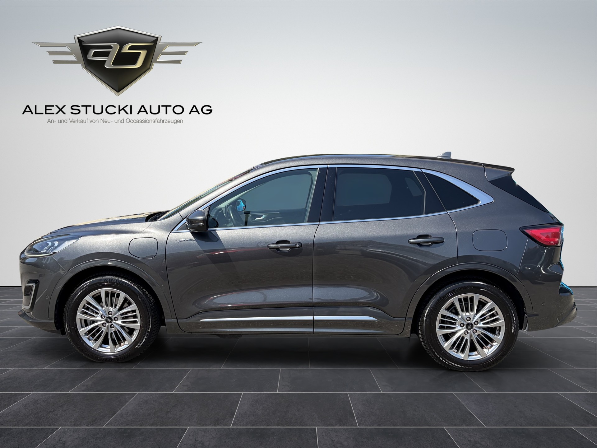 FORD Kuga 2.5 PHEV Vignale 2WD-image-4