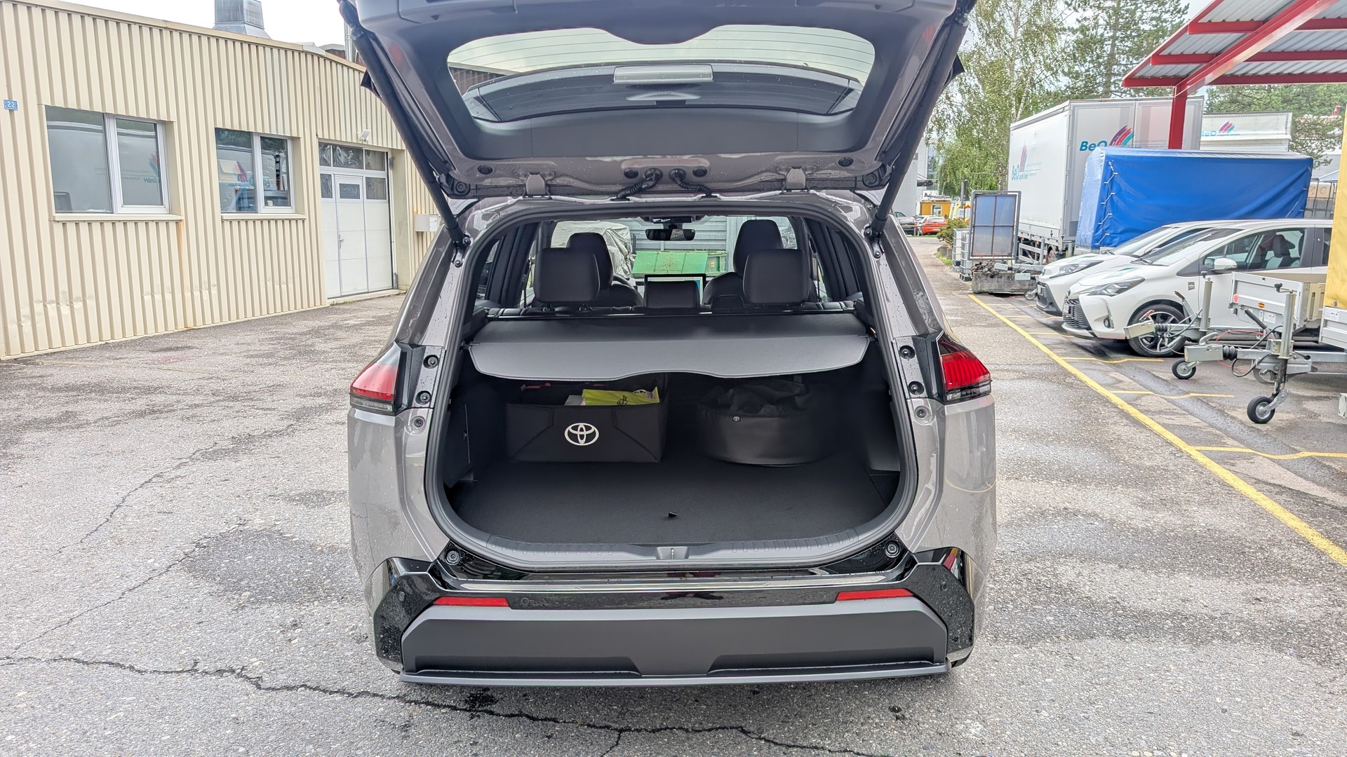 TOYOTA RAV-4 2.5 PHEV GR Sport e-CVT AWD-image-11