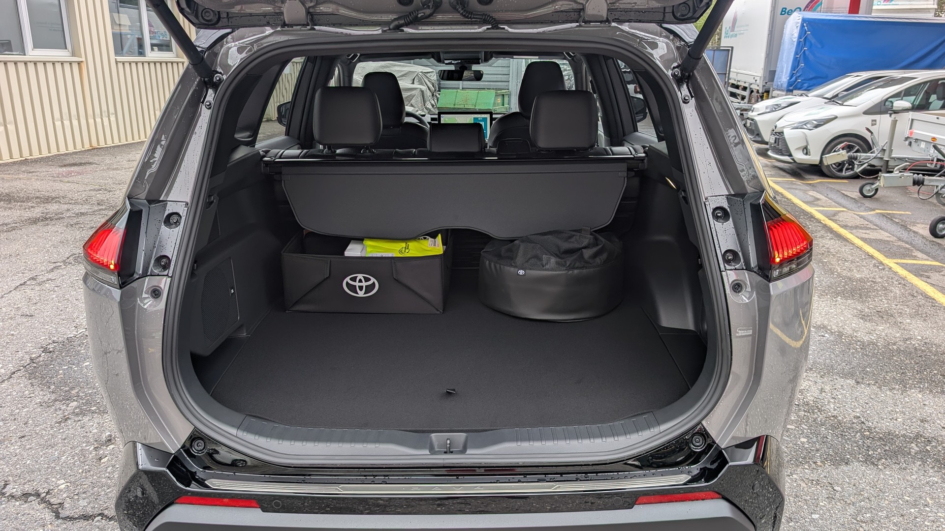 TOYOTA RAV-4 2.5 PHEV GR Sport e-CVT AWD-image-10