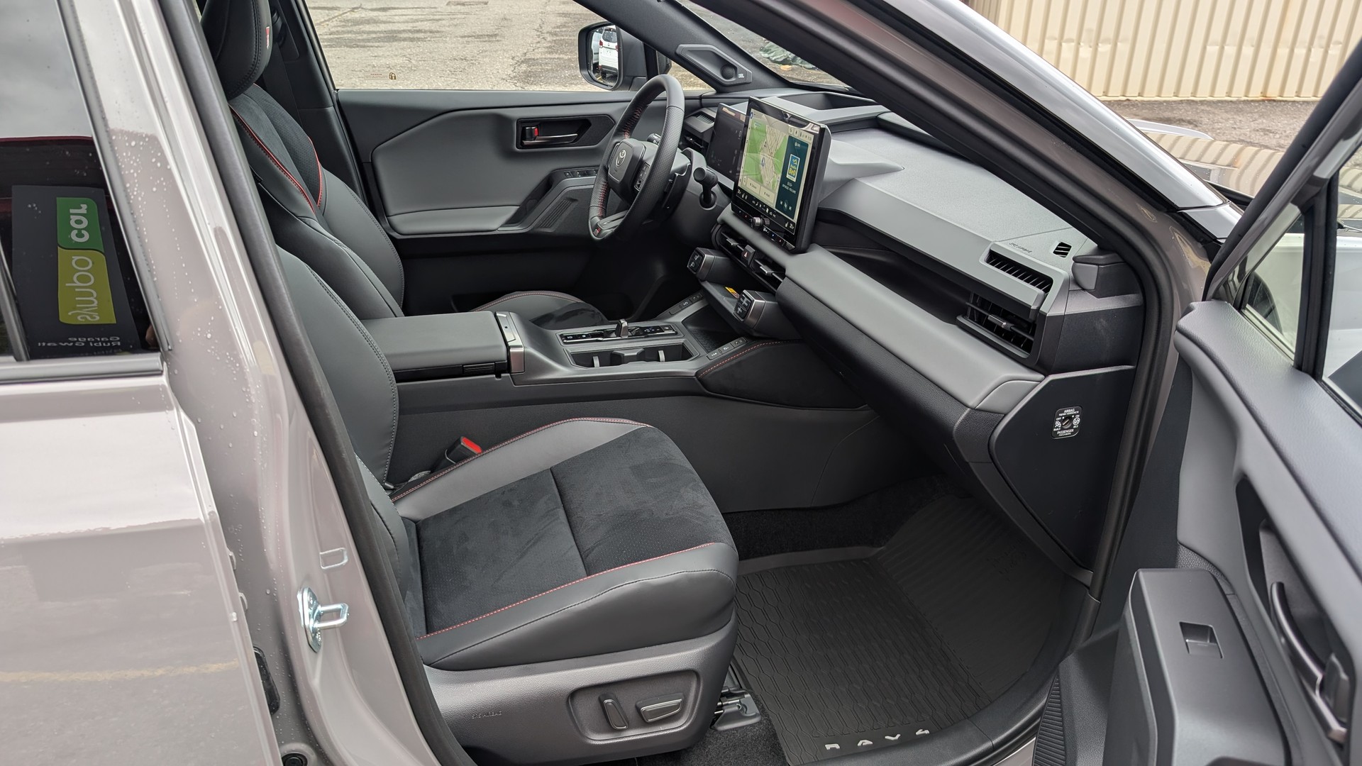 TOYOTA RAV-4 2.5 PHEV GR Sport e-CVT AWD-image-13