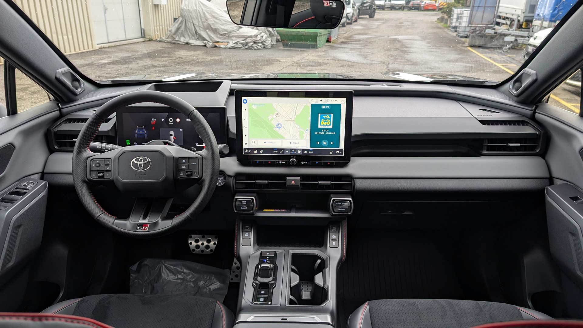 TOYOTA RAV-4 2.5 PHEV GR Sport e-CVT AWD-image-14