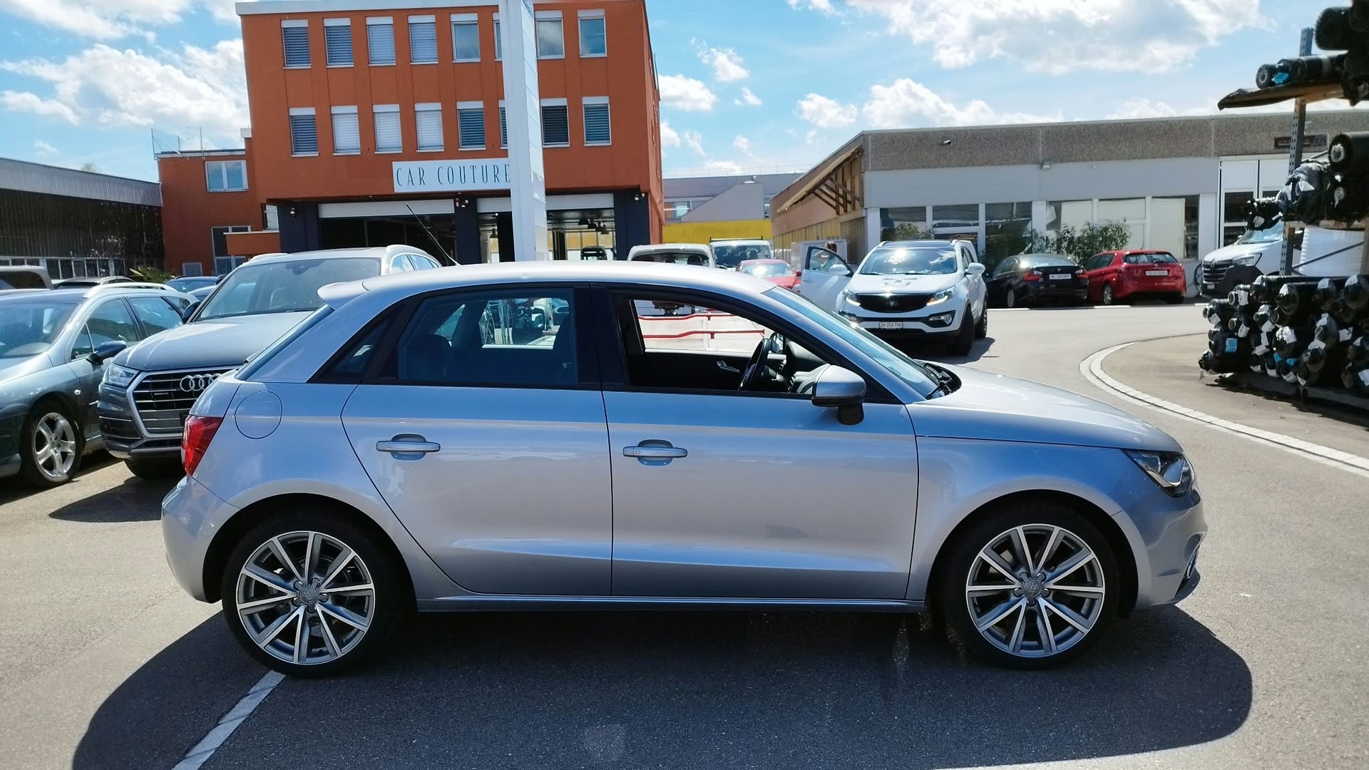 AUDI A1 Sportback 1.4 TFSI Ambition S-tronic-image-2