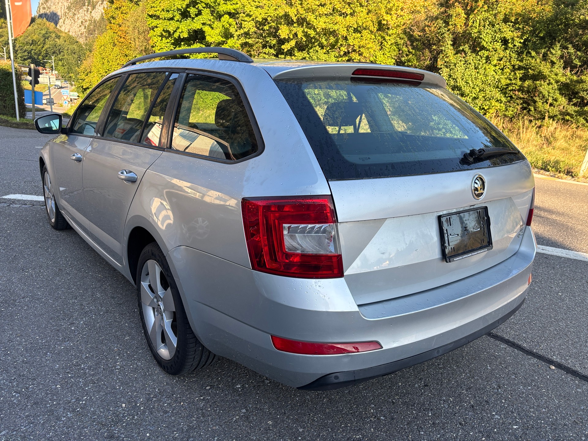 SKODA Octavia Combi 2.0 TDI Ambition 4x4-image-6
