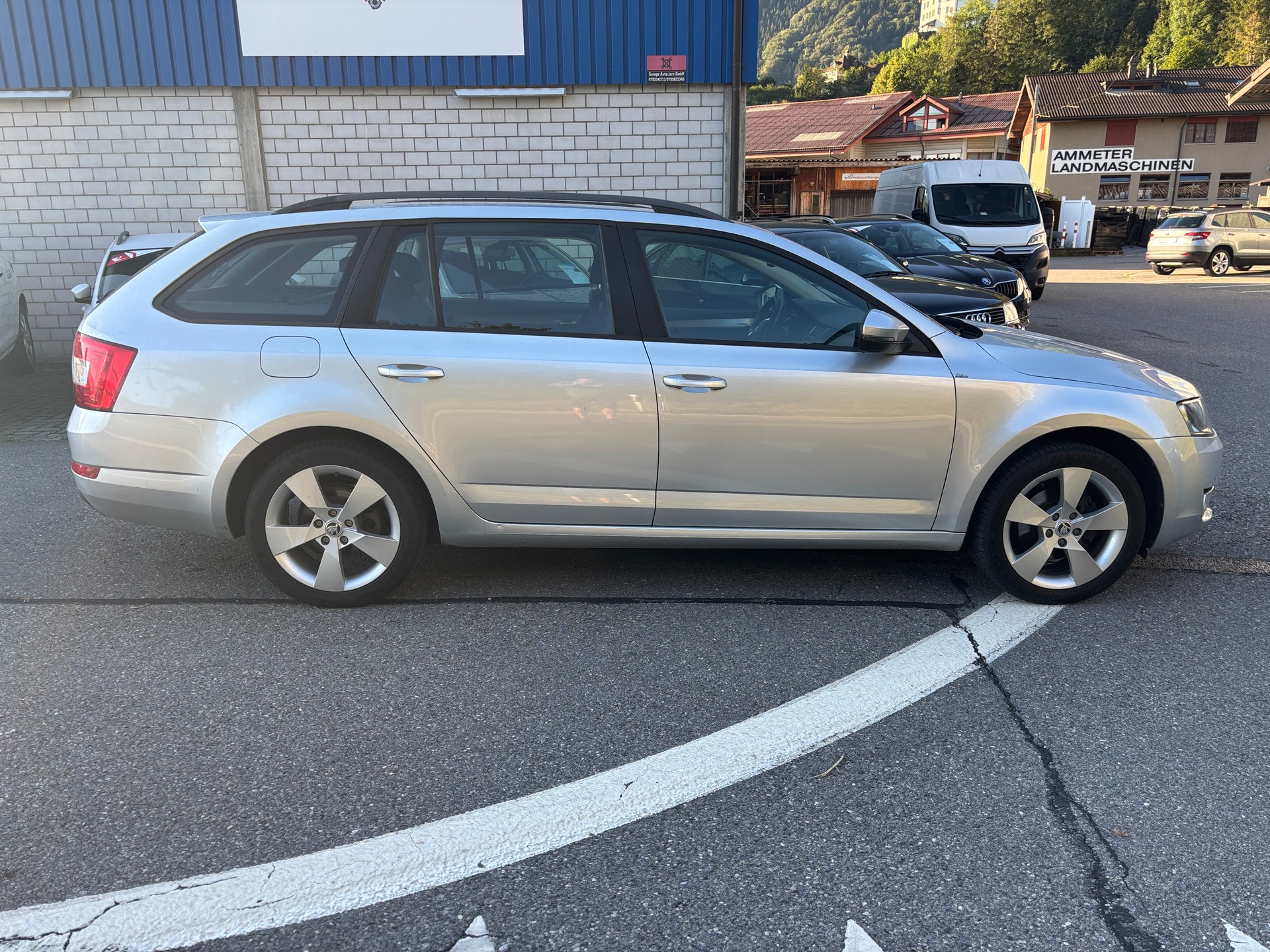 SKODA Octavia Combi 2.0 TDI Ambition 4x4-image-4
