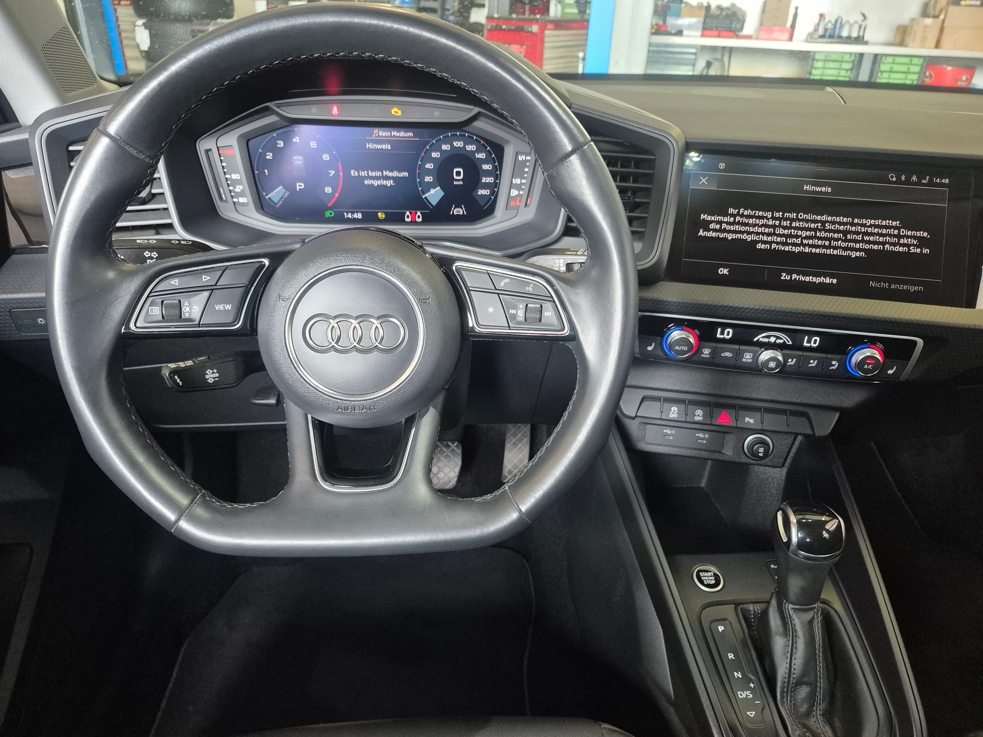 AUDI A1 Sportback 30 TFSI S-tronic-image-10