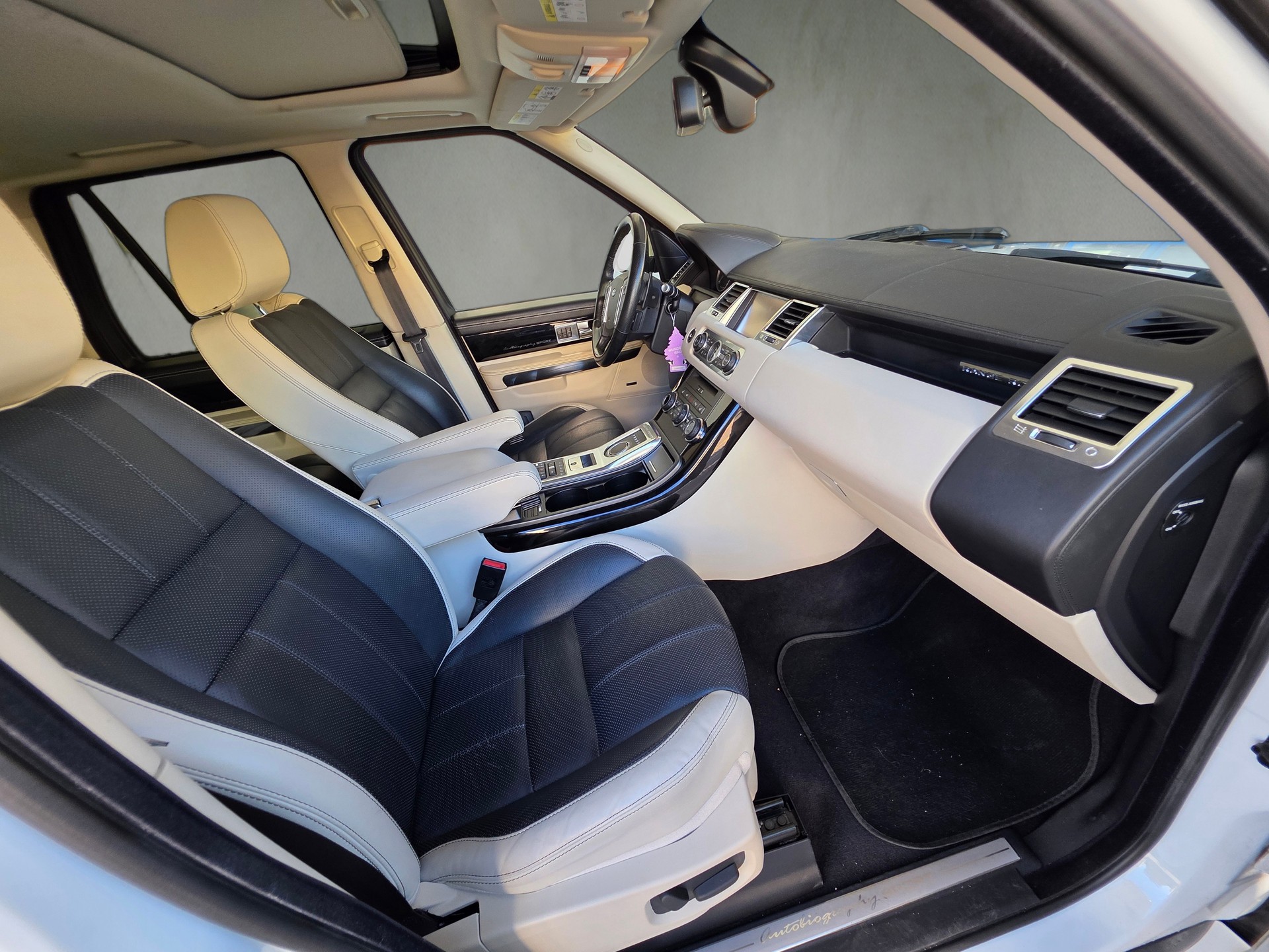 LAND ROVER Range Rover Sport 3.0 TDV6 Autobiography Automatic-image-15