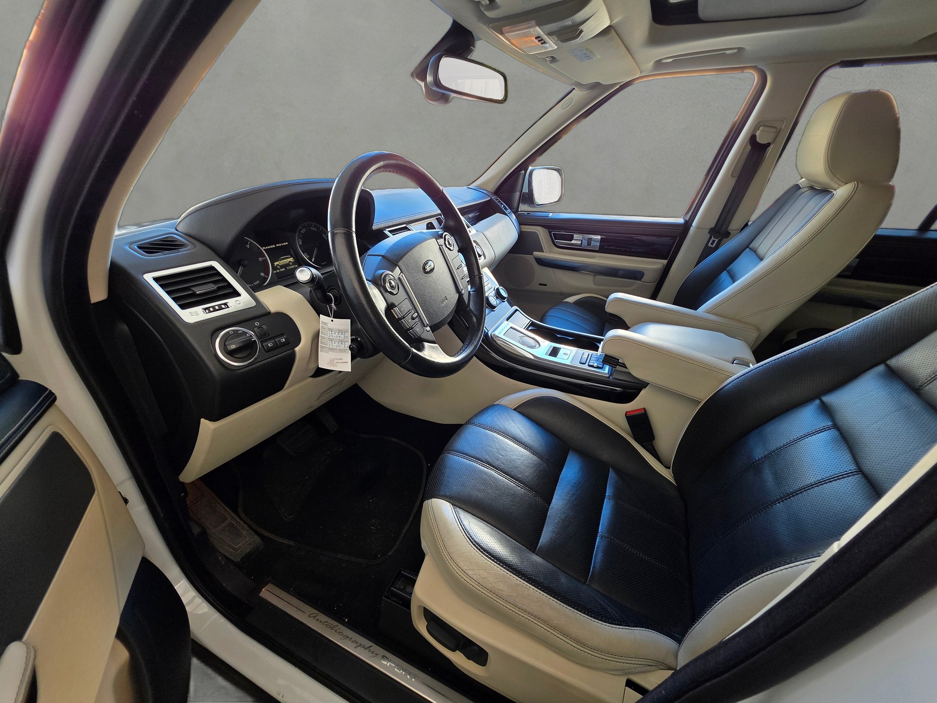 LAND ROVER Range Rover Sport 3.0 TDV6 Autobiography Automatic-image-12