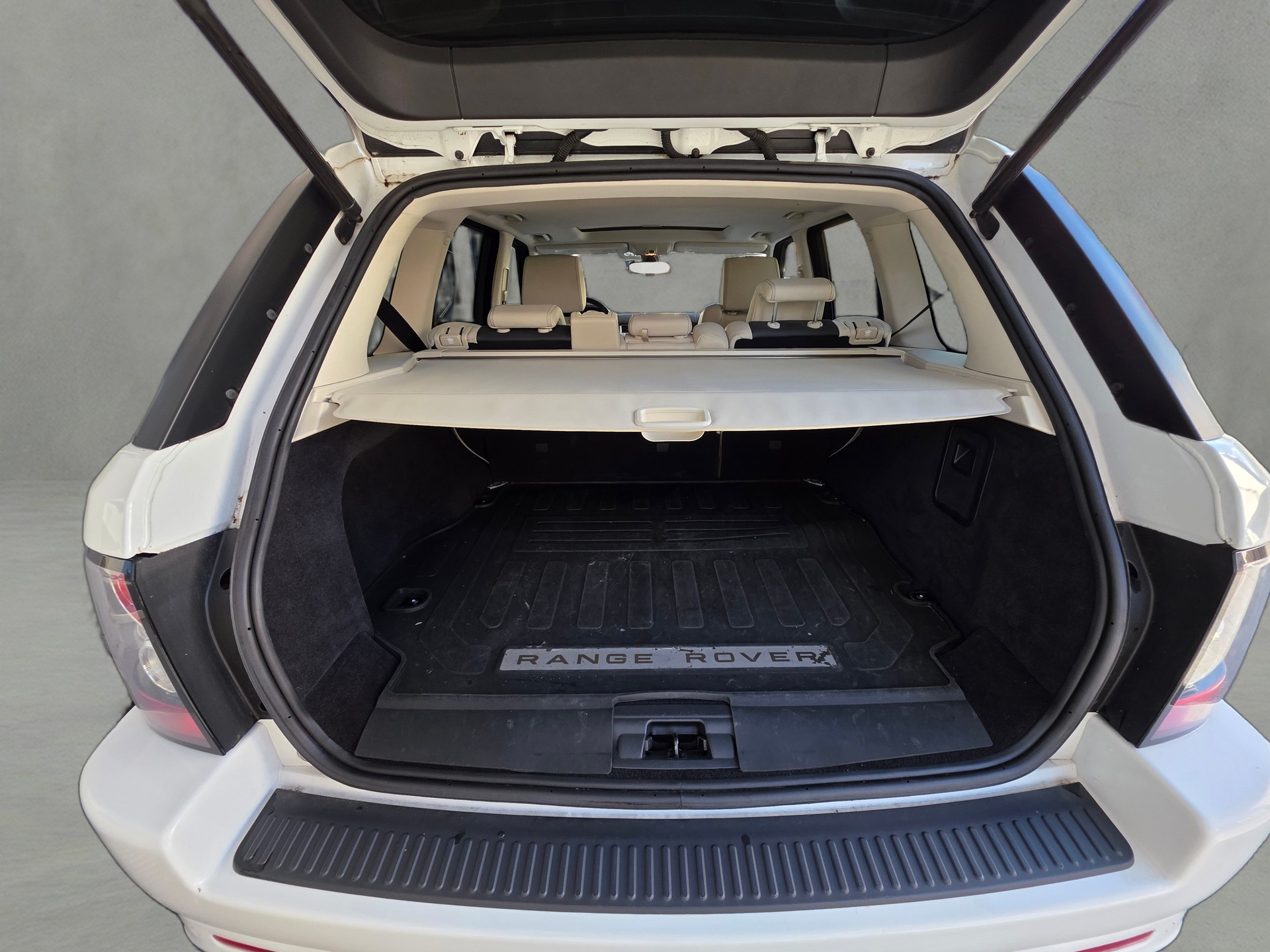 LAND ROVER Range Rover Sport 3.0 TDV6 Autobiography Automatic-image-17