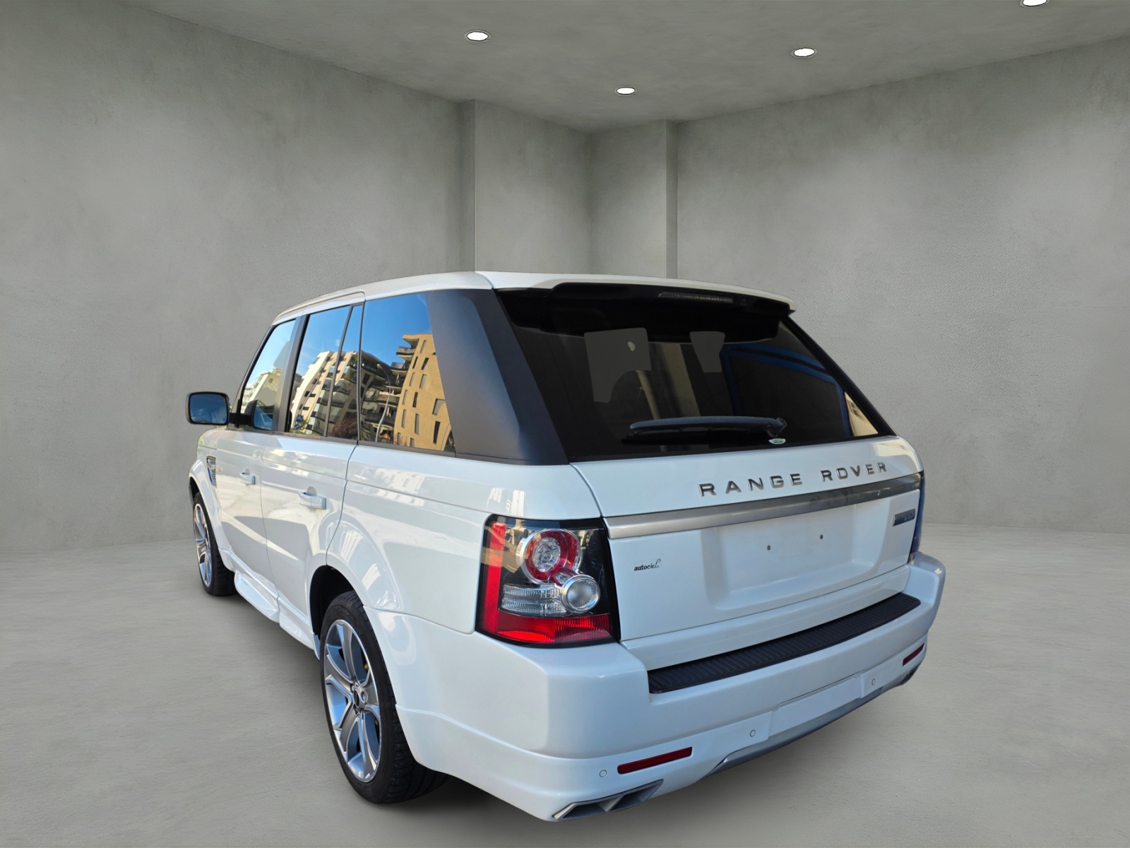 LAND ROVER Range Rover Sport 3.0 TDV6 Autobiography Automatic-showroom-element-3