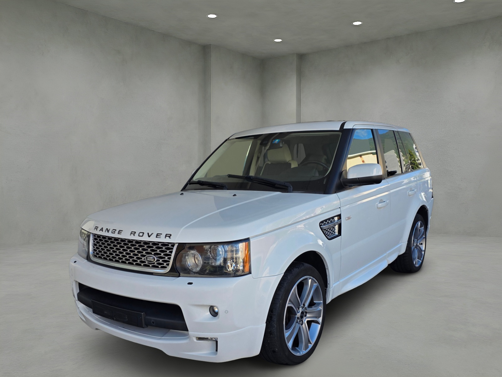 LAND ROVER Range Rover Sport 3.0 TDV6 Autobiography Automatic-showroom-element-1