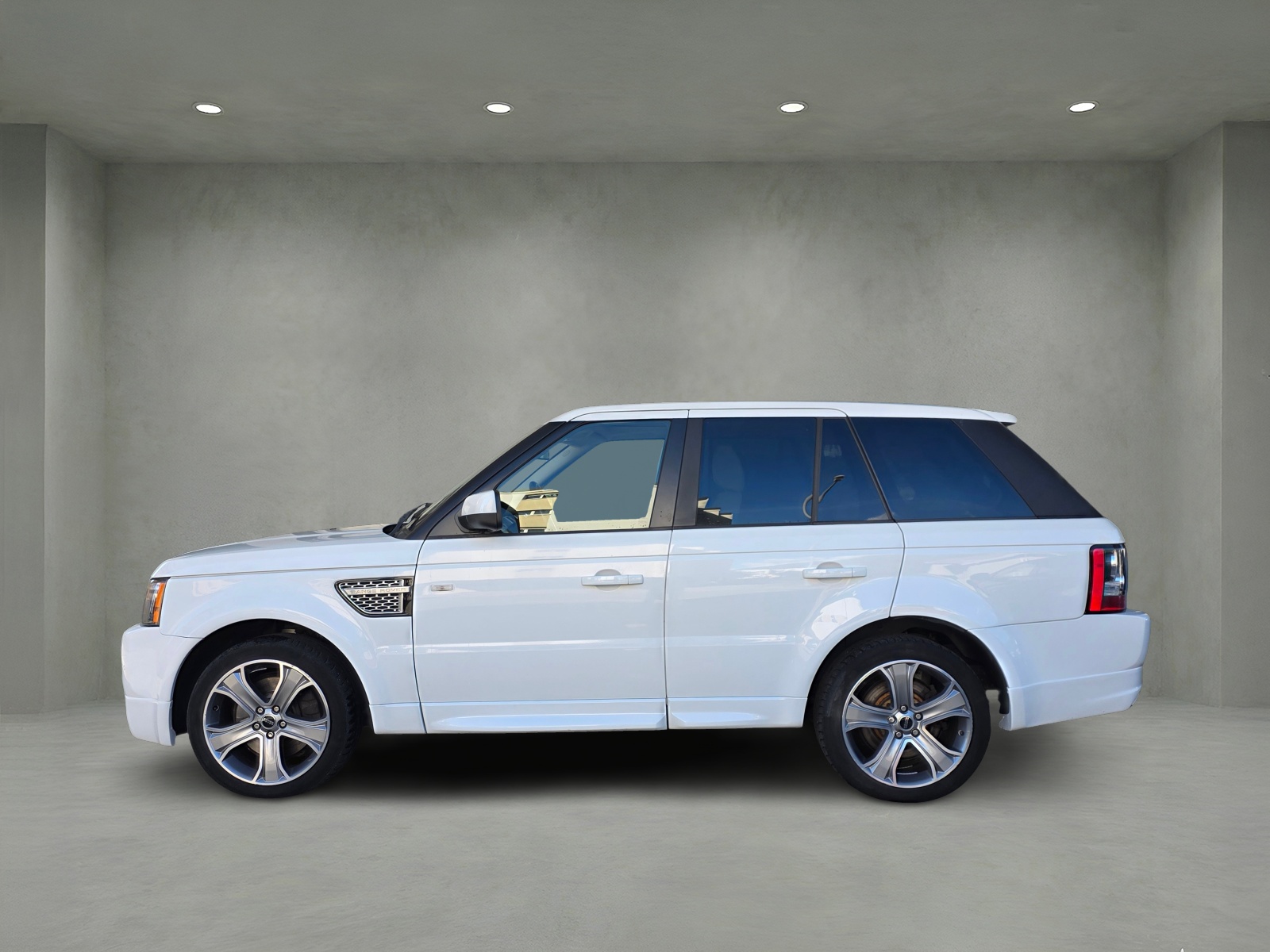 LAND ROVER Range Rover Sport 3.0 TDV6 Autobiography Automatic-showroom-element-2