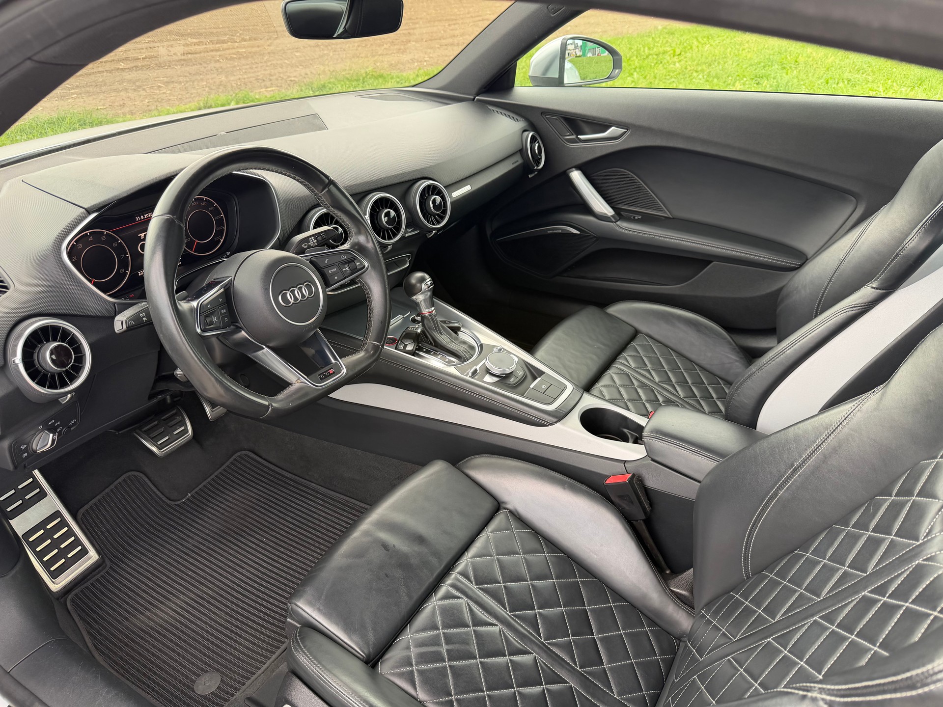 AUDI TTS Coupé 2.0 TFSI quattro S-tronic-image-8