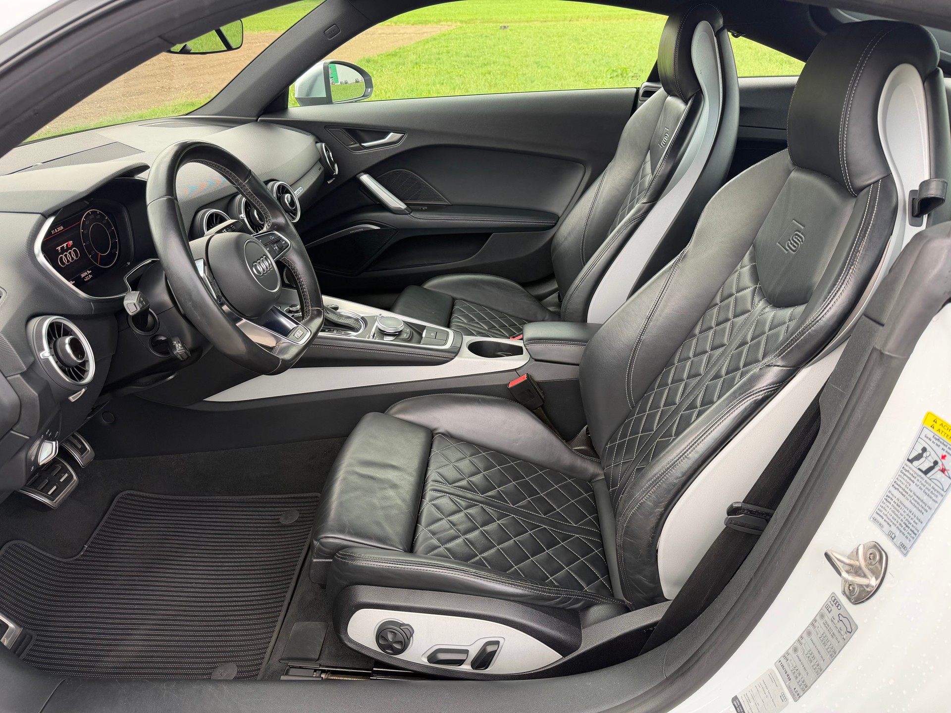 AUDI TTS Coupé 2.0 TFSI quattro S-tronic-image-7