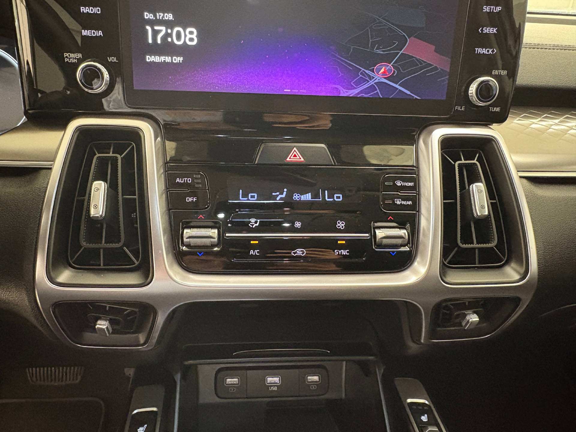 KIA Sorento 2.2 SmartD-image-9