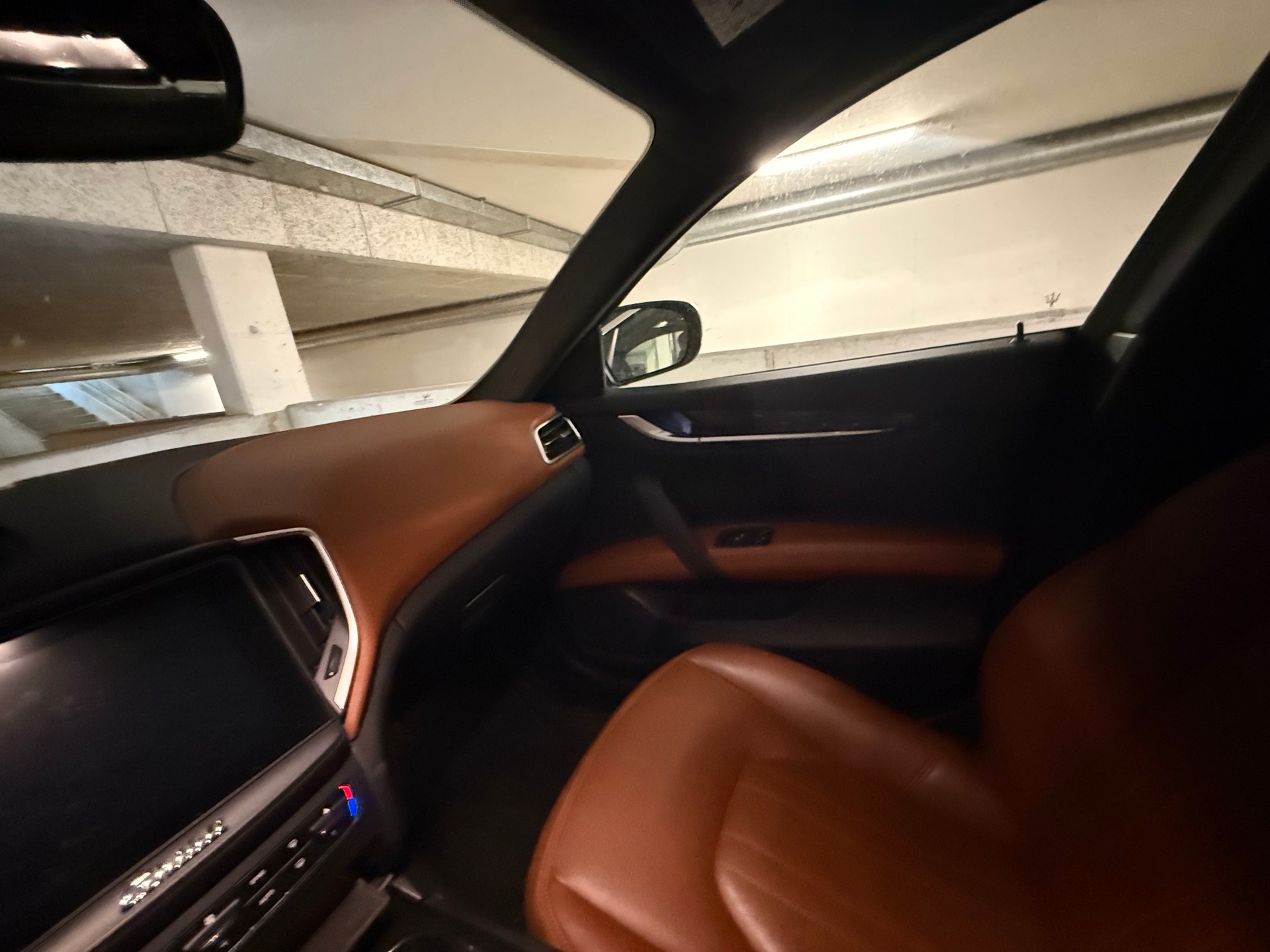 MASERATI 3.0 V6 GranLusso-image-2