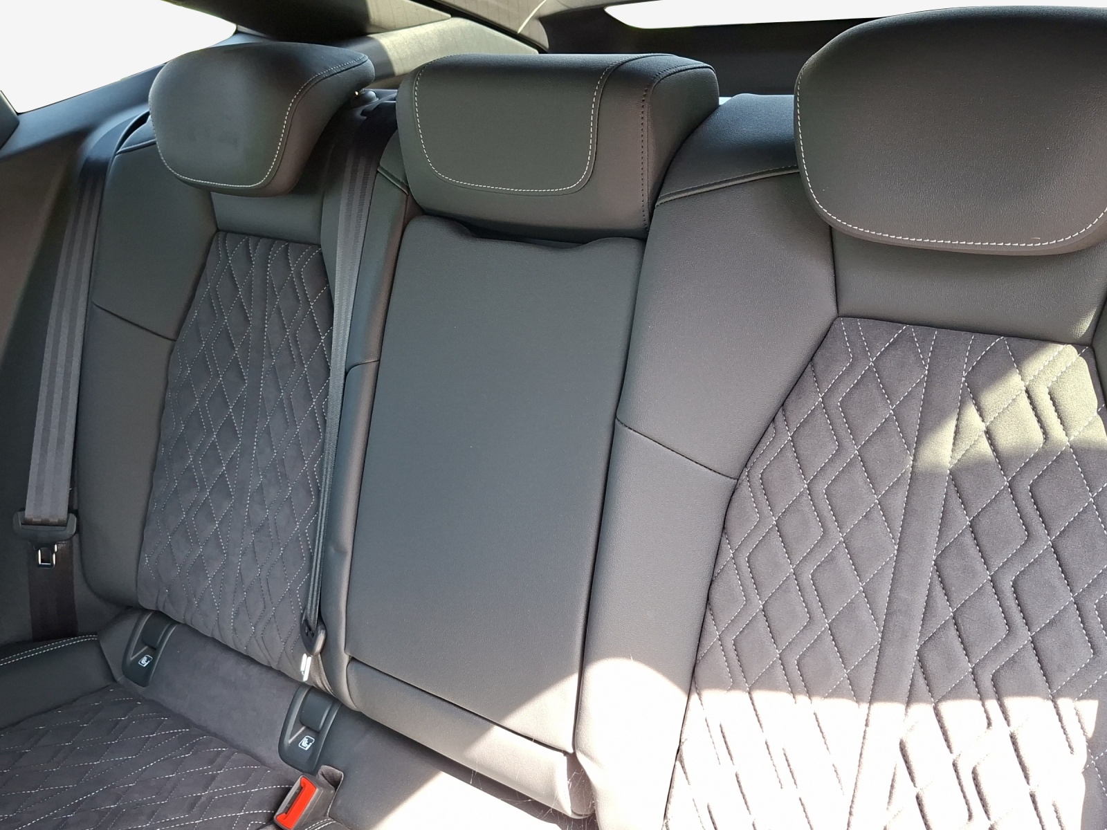 AUDI Q4 Sportback e-tron 50 quattro-image-11