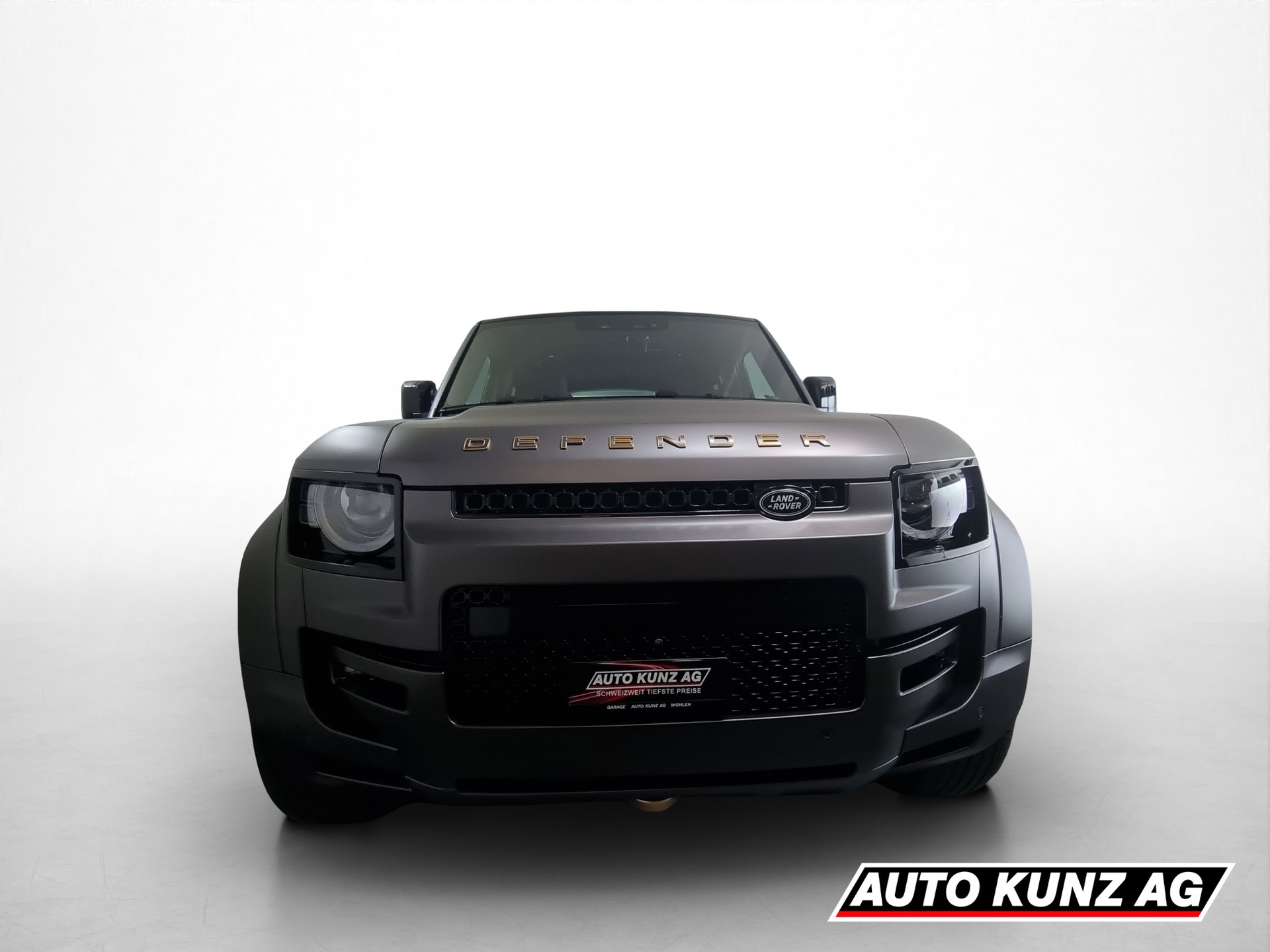 LAND ROVER Defender 110 4.4 V8 AWD Octa 635 PS AHK-image-1