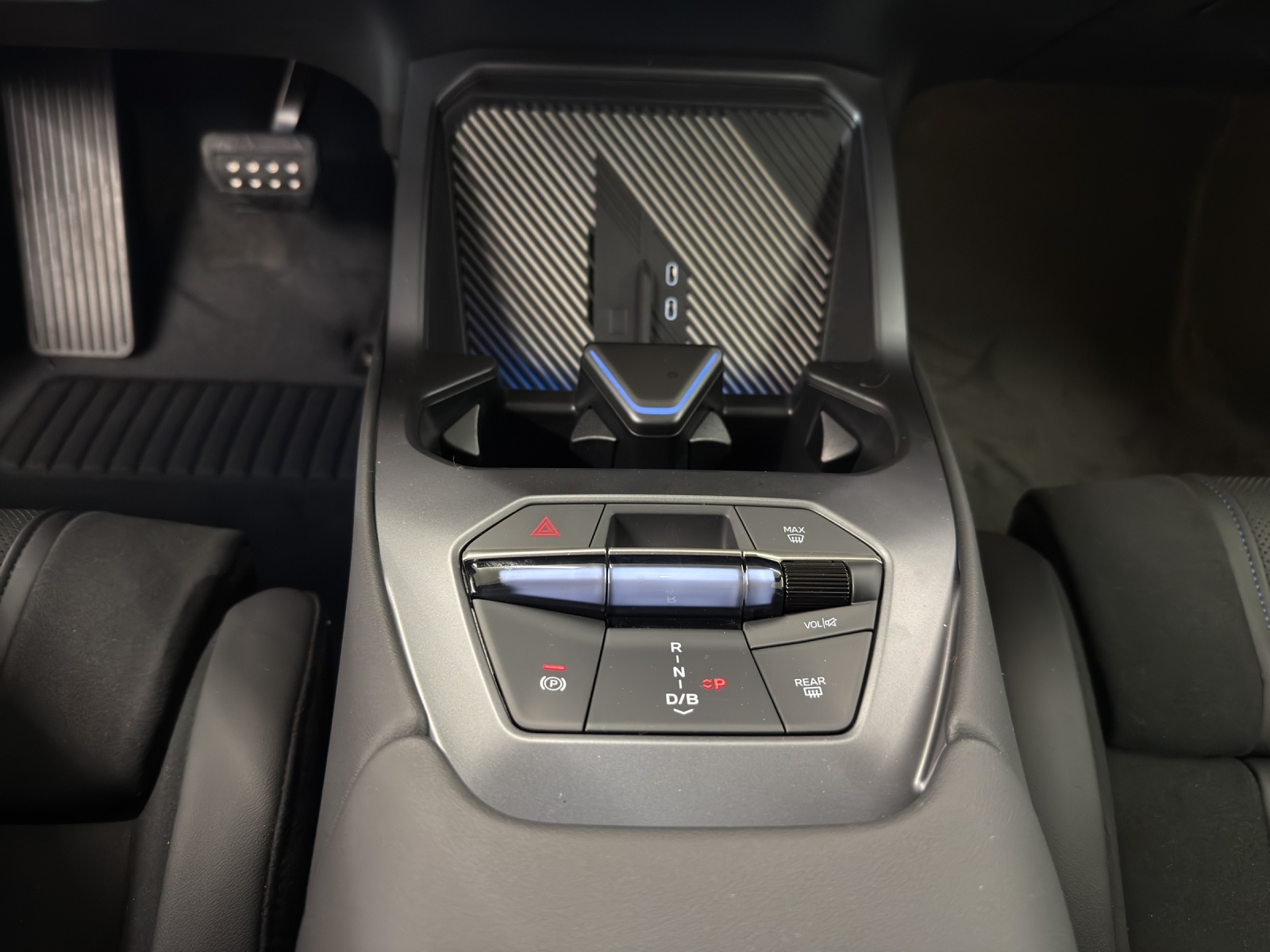 BMW iX3 40 M Sport Pro-image-16