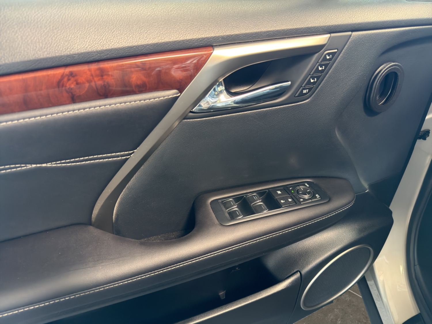 LEXUS RX 450h Excellence-image-9