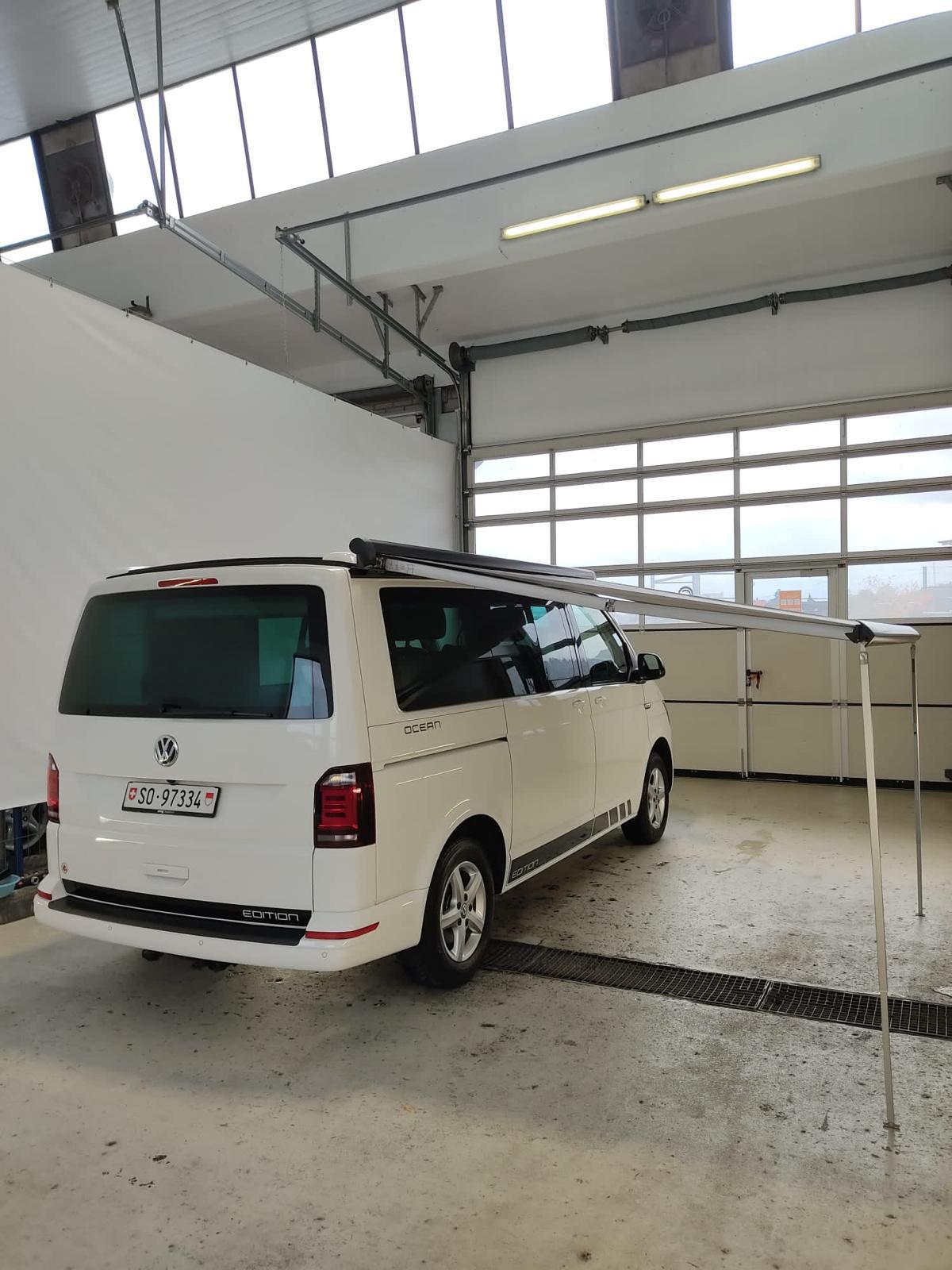 VW T6 CALIFORNIA 2.0 TDI OCEAN WHITE DSG AUTOMAT + AUFSTELLDACH + KM 65`000 + WIE NEU + SEHR SAUBER + GEPFLEGT. MIT KÜCHE. MIT AHK.-image-15