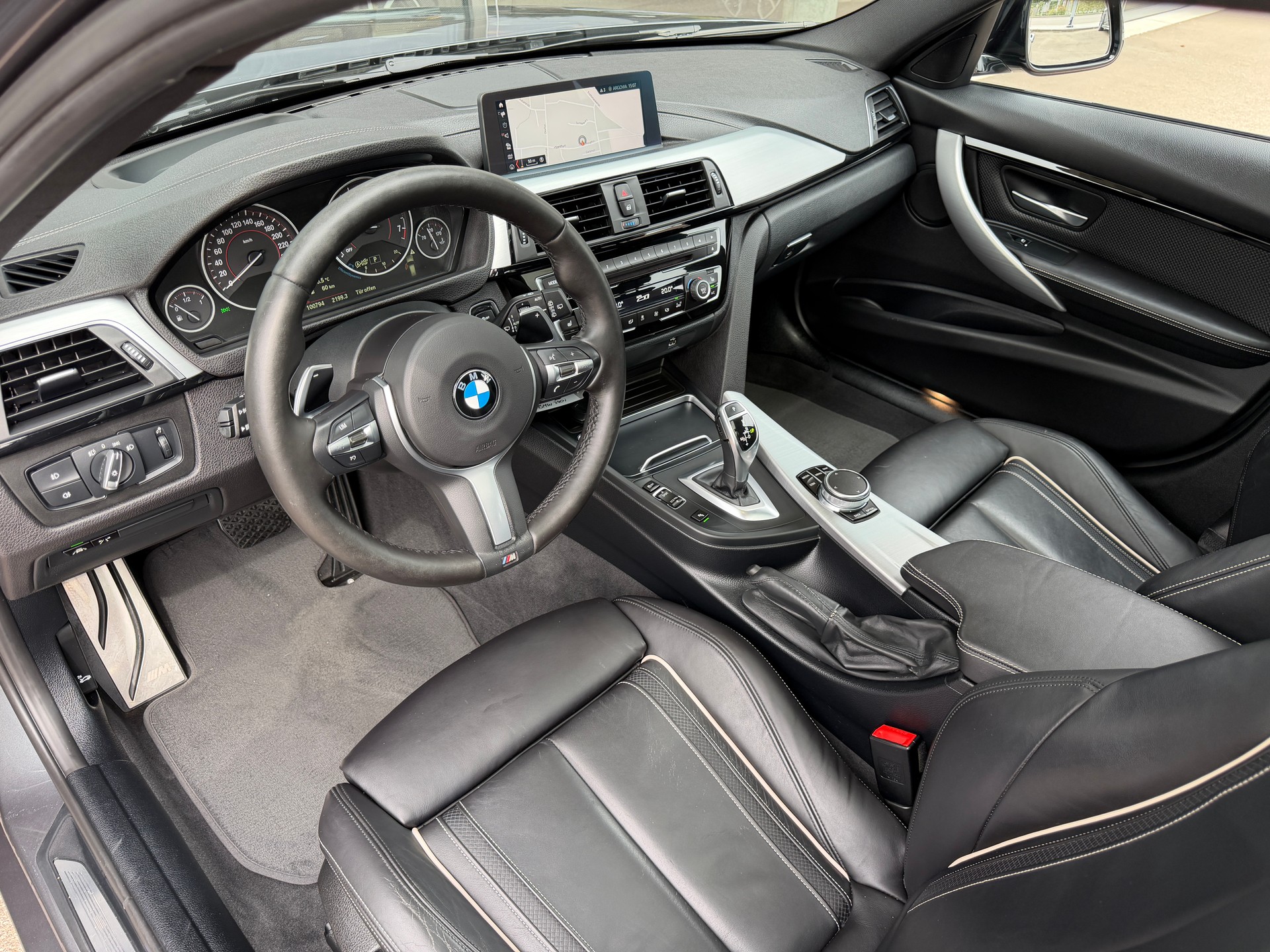 BMW 340i xDrive Touring Edition M Sport Steptronic-image-11