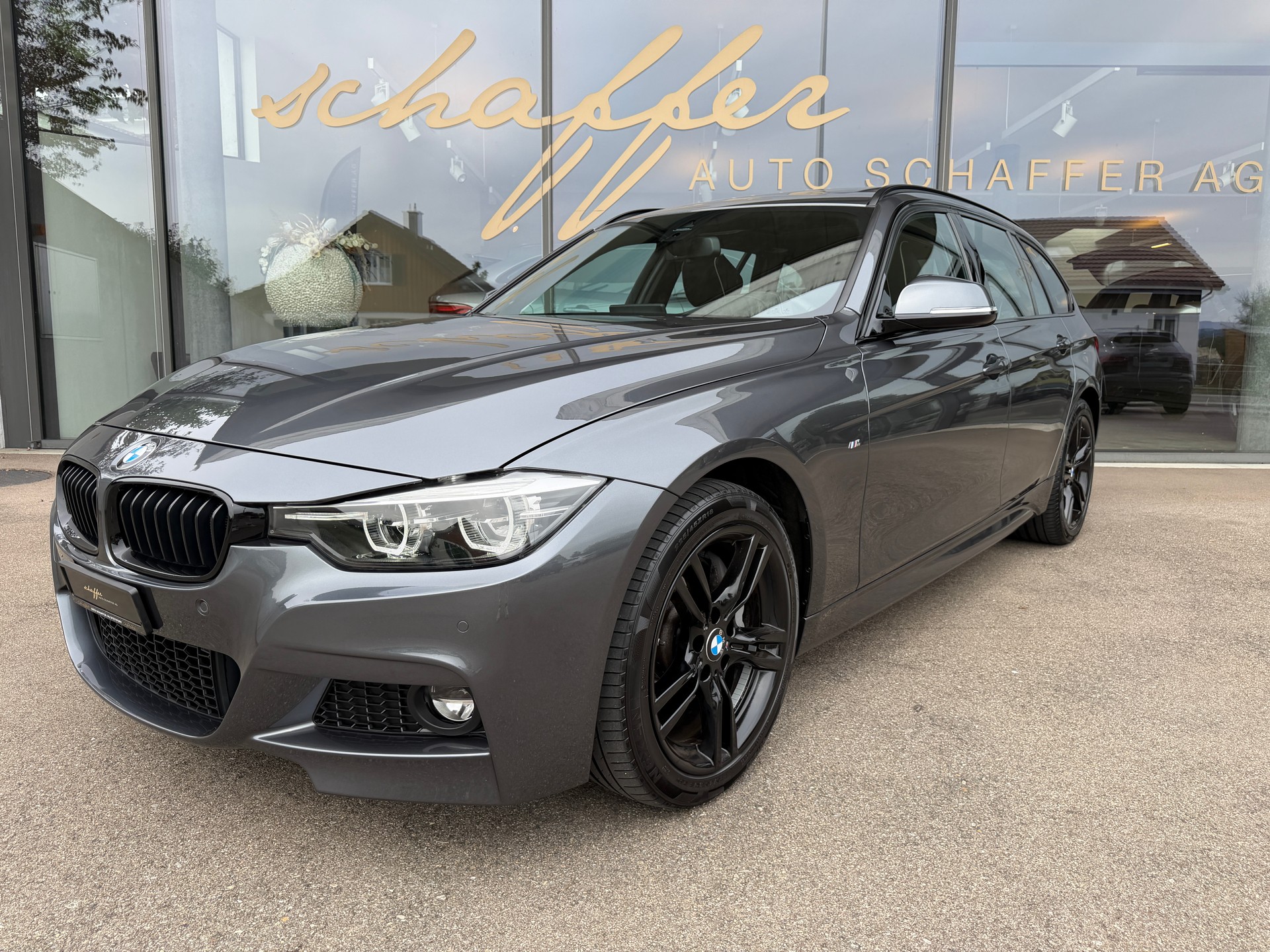 BMW 340i xDrive Touring Edition M Sport Steptronic-image-1