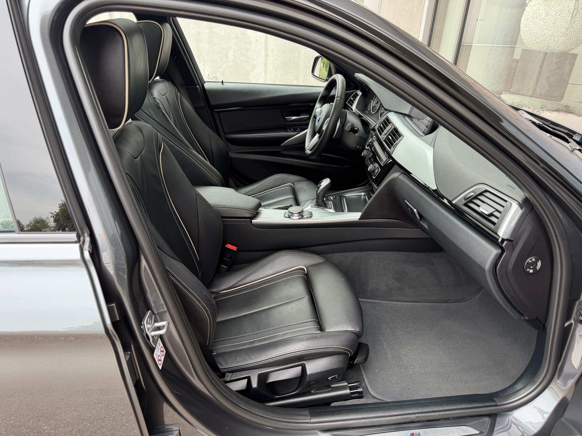 BMW 340i xDrive Touring Edition M Sport Steptronic-image-14
