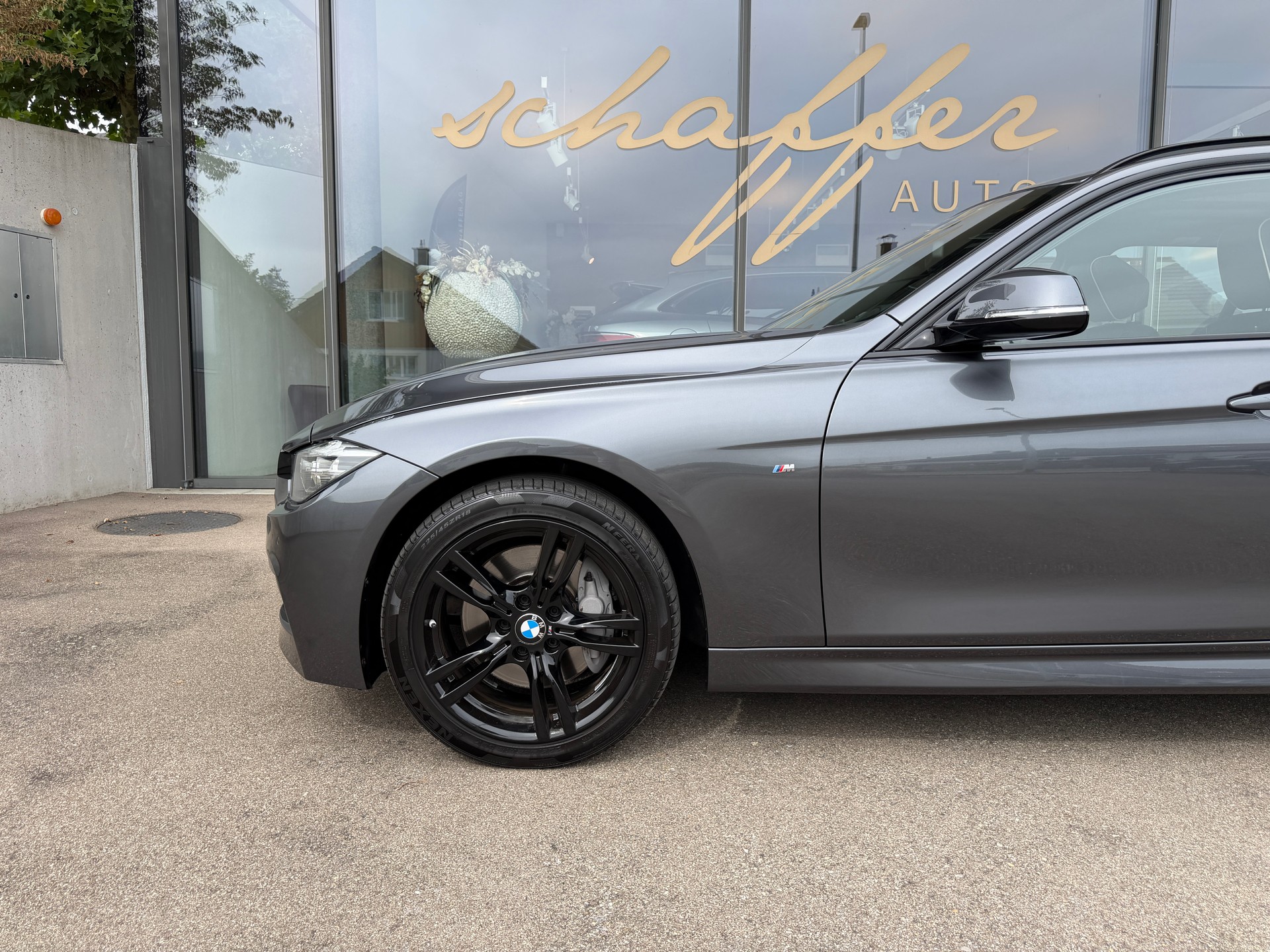 BMW 340i xDrive Touring Edition M Sport Steptronic-image-5