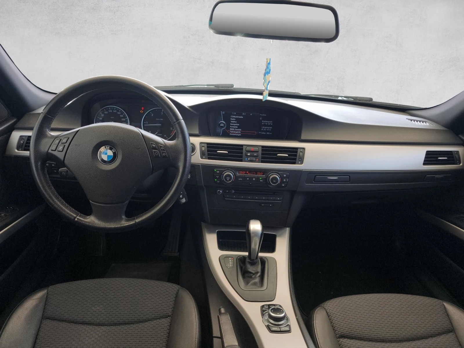 BMW 320d Steptronic-image-11