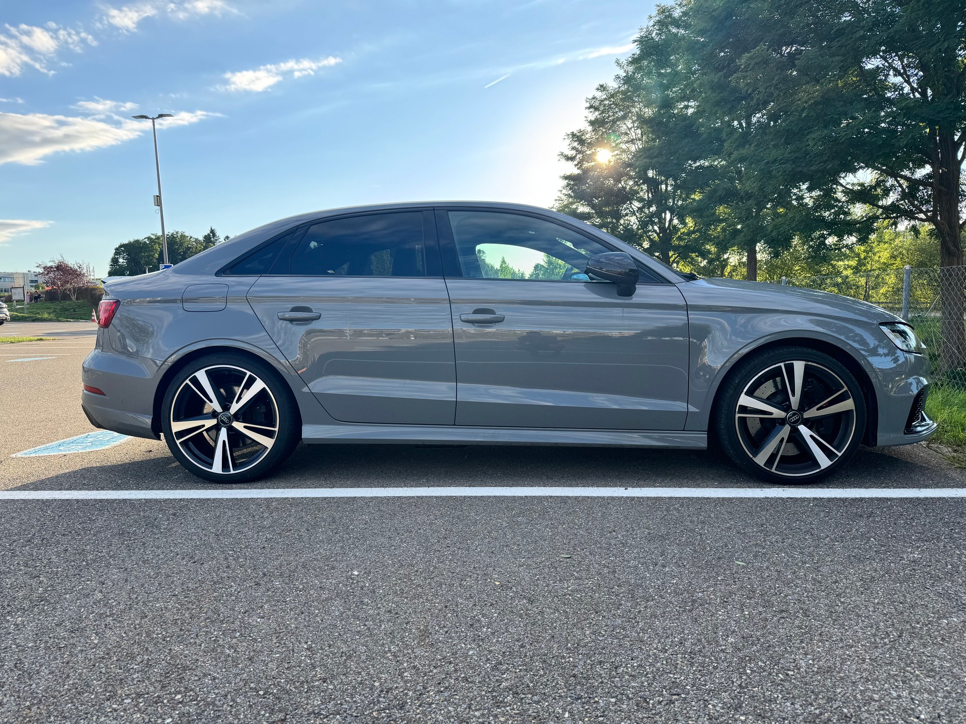AUDI 2.5 T FSI quattro S-Tronic-image-1