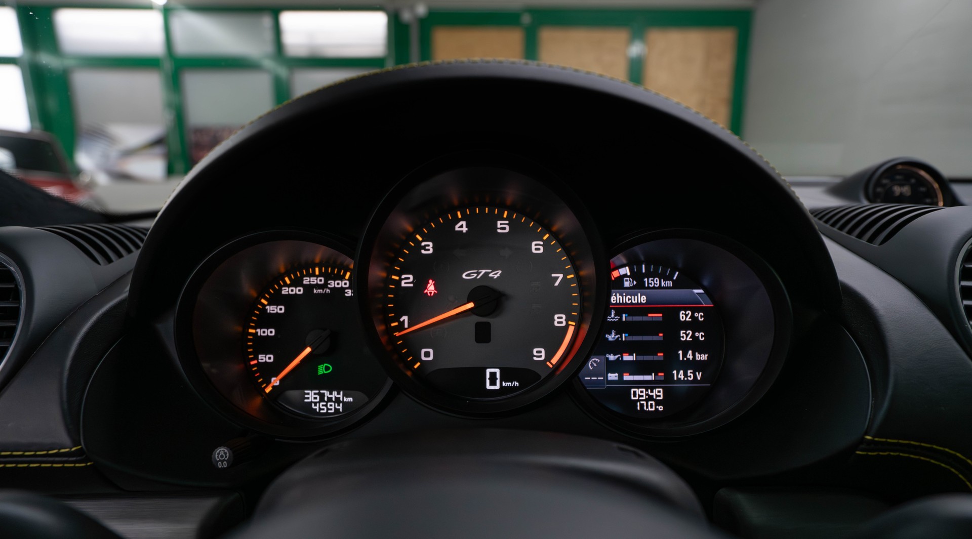 PORSCHE 718 Cayman GT4-image-13