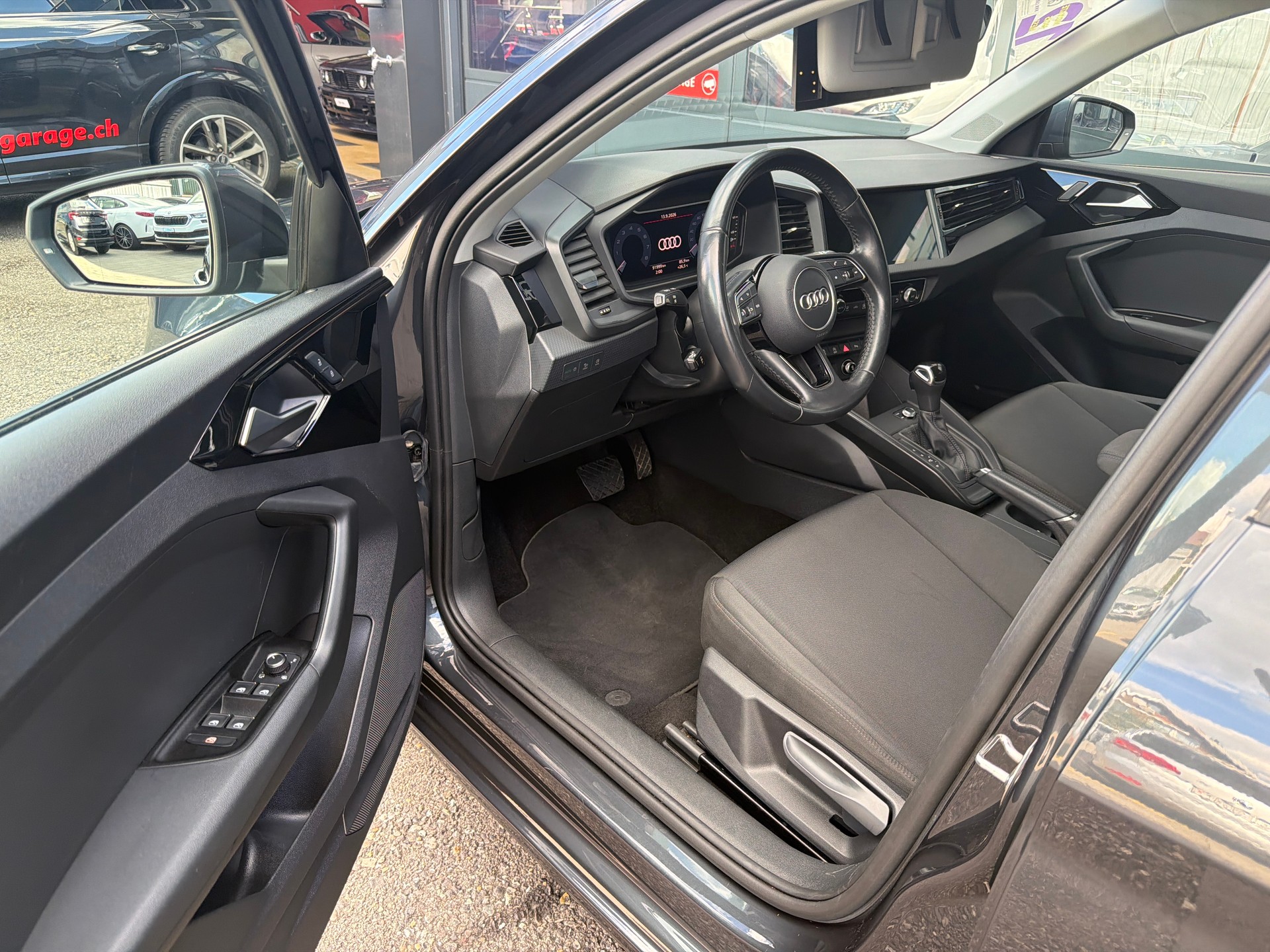AUDI A1 Sportback 35 TFSI S-tronic-image-7