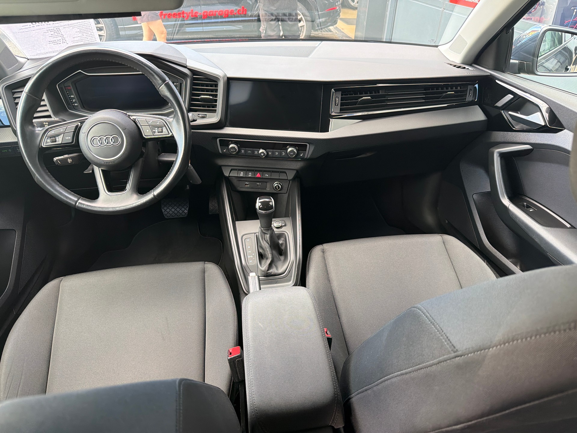 AUDI A1 Sportback 35 TFSI S-tronic-image-9