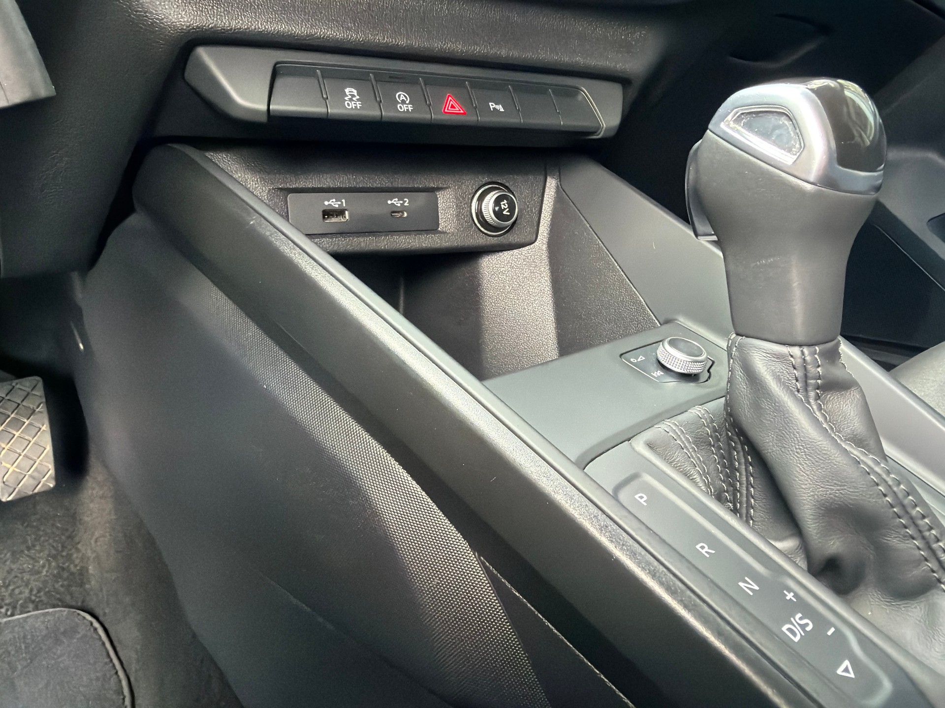 AUDI A1 Sportback 35 TFSI S-tronic-image-14