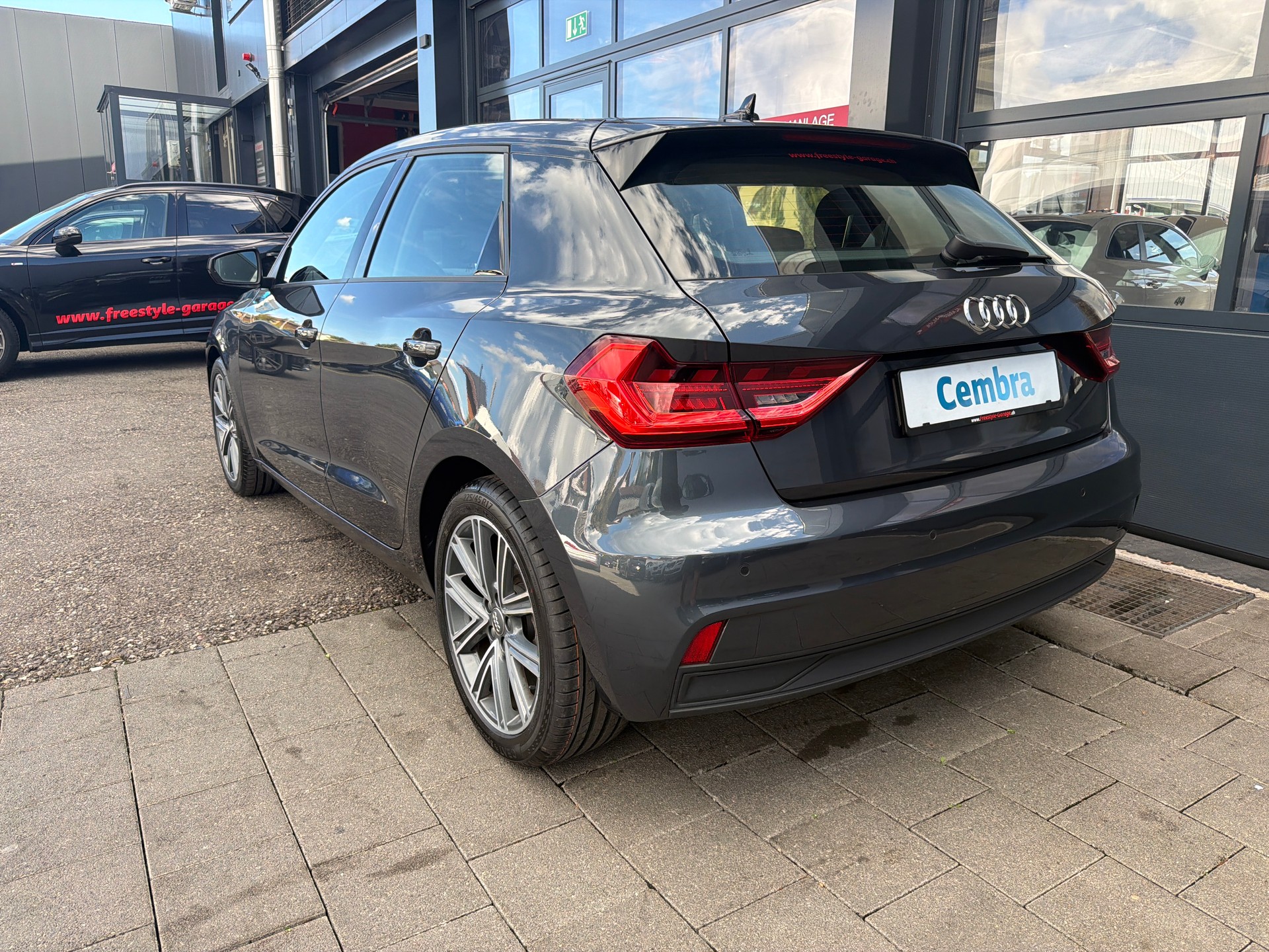 AUDI A1 Sportback 35 TFSI S-tronic-image-3