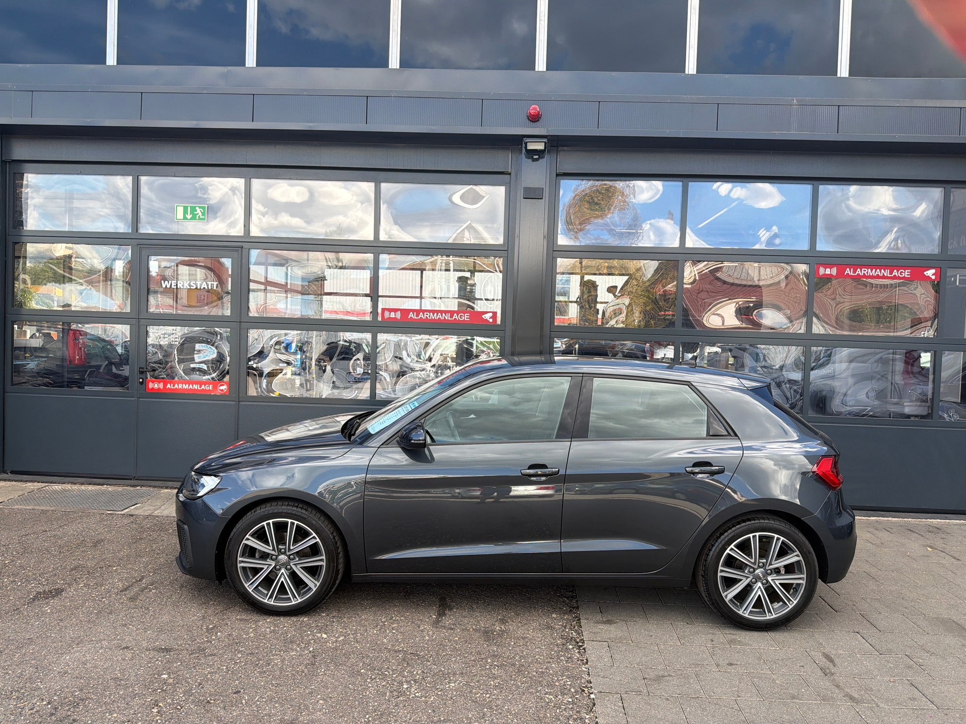 AUDI A1 Sportback 35 TFSI S-tronic-image-2