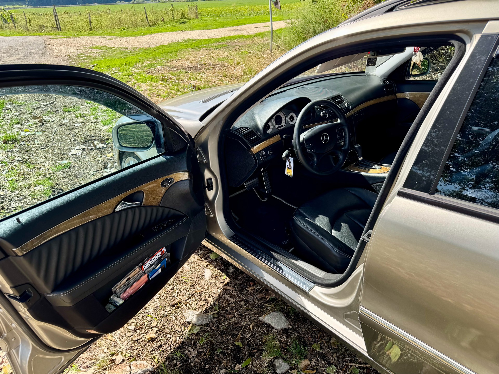 MERCEDES-BENZ E 320 CDI-image-8